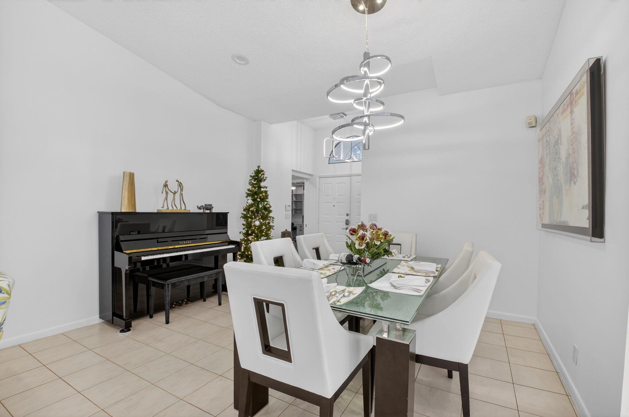 WINDWARD PALM BEACH - Residential