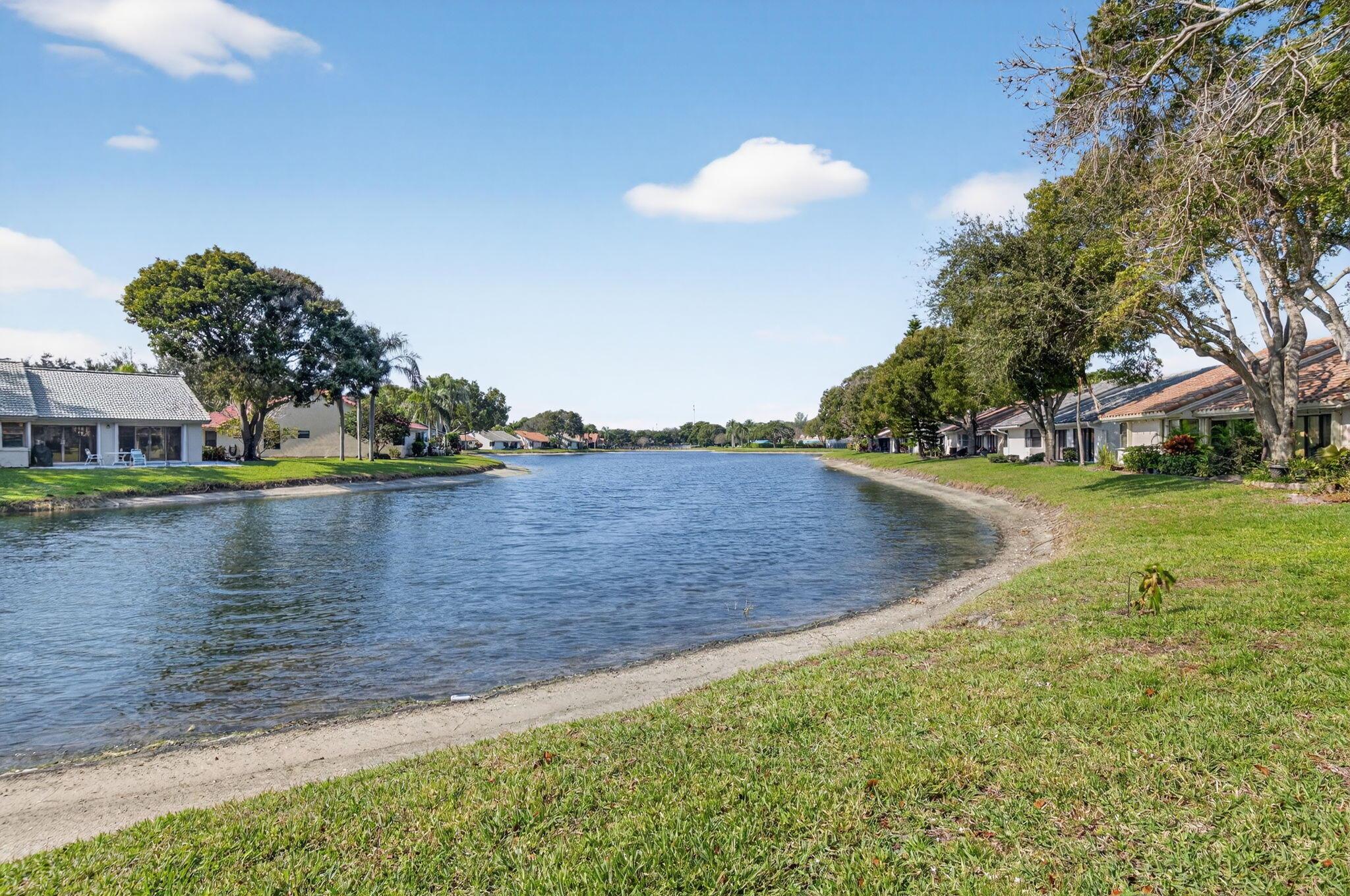 WINDWARD PALM BEACH - Residential