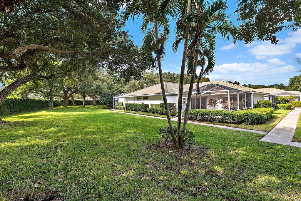 Photo of 8803 Chapman Oak Court, Palm Beach Gardens, FL 33410 (MLS # R11142424)