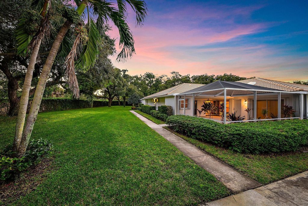 Photo of 8803 Chapman Oak Court, Palm Beach Gardens, FL 33410 (MLS # R11142424)