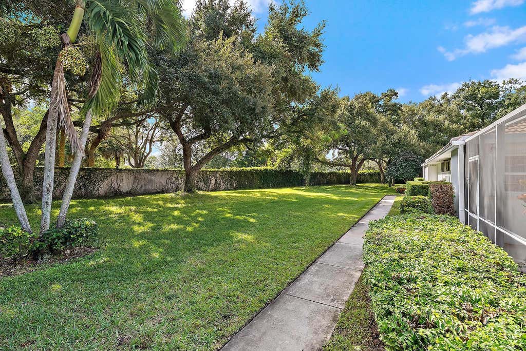 Photo of 8803 Chapman Oak Court, Palm Beach Gardens, FL 33410 (MLS # R11142424)