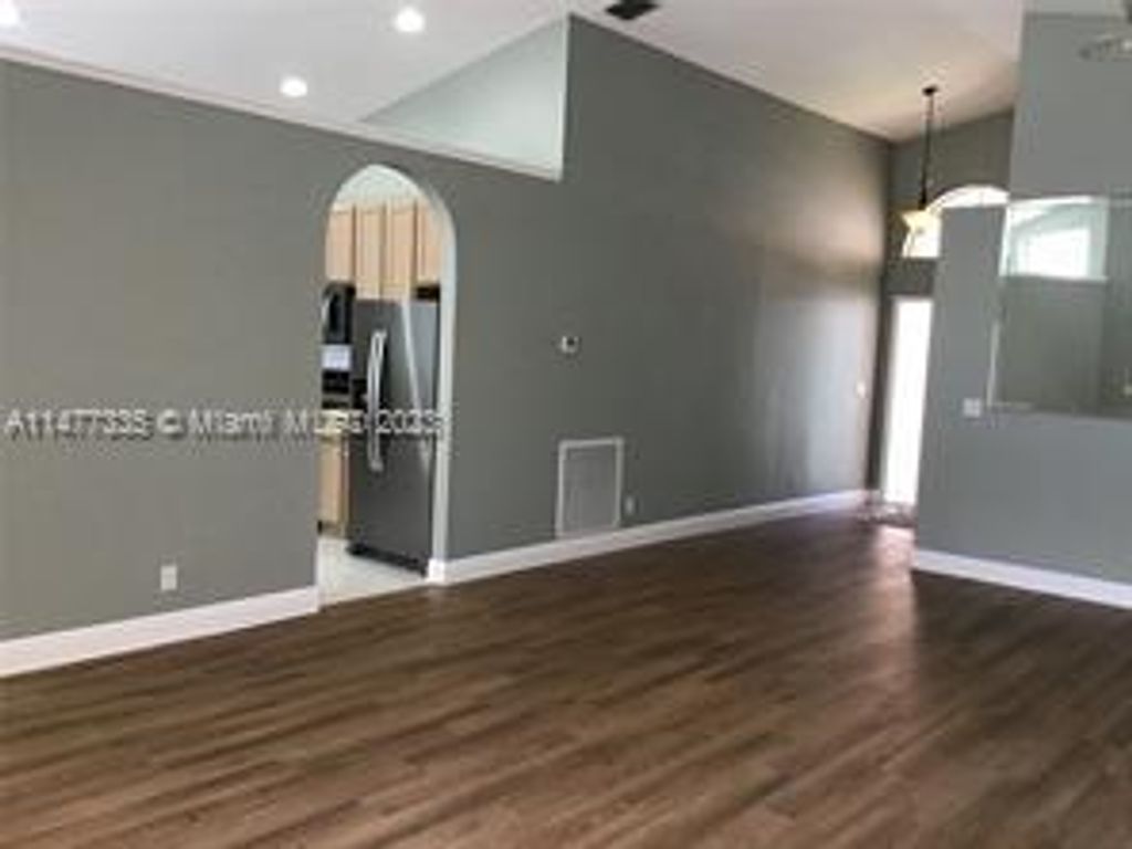 Photo of 175 Jones Creek Drive, Jupiter, FL 33458 (MLS # R10934035)