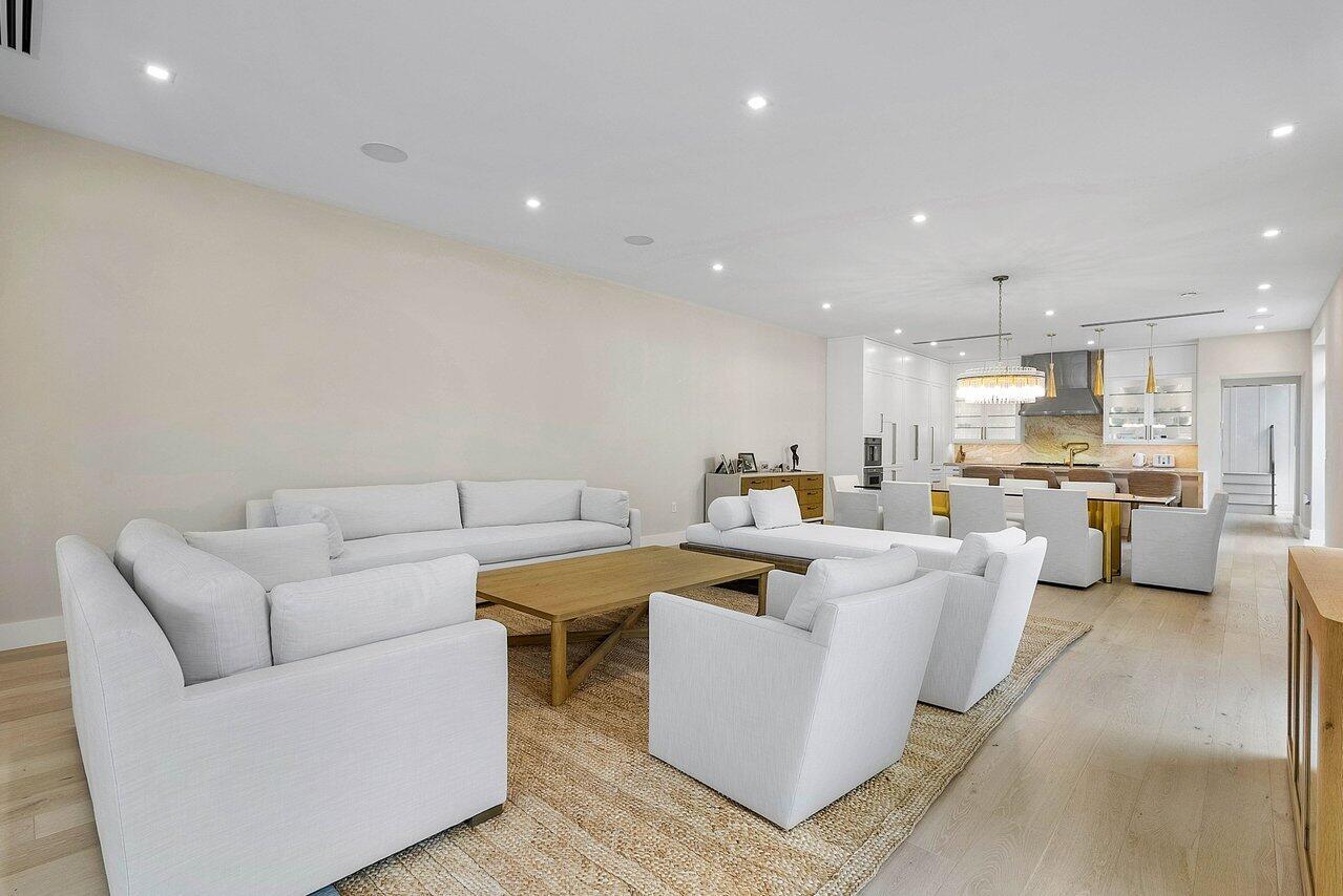 KENMONT - Residential Lease