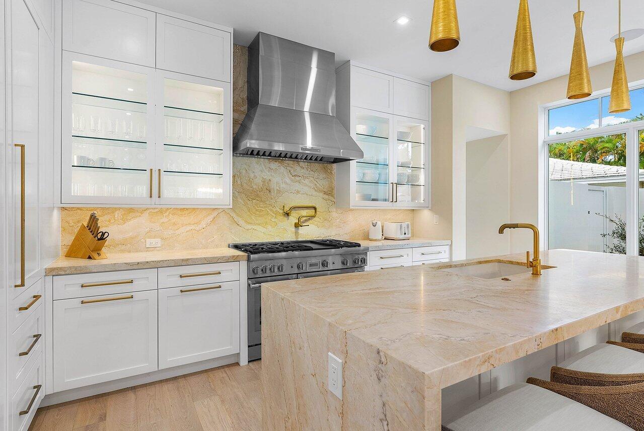 KENMONT - Residential Lease