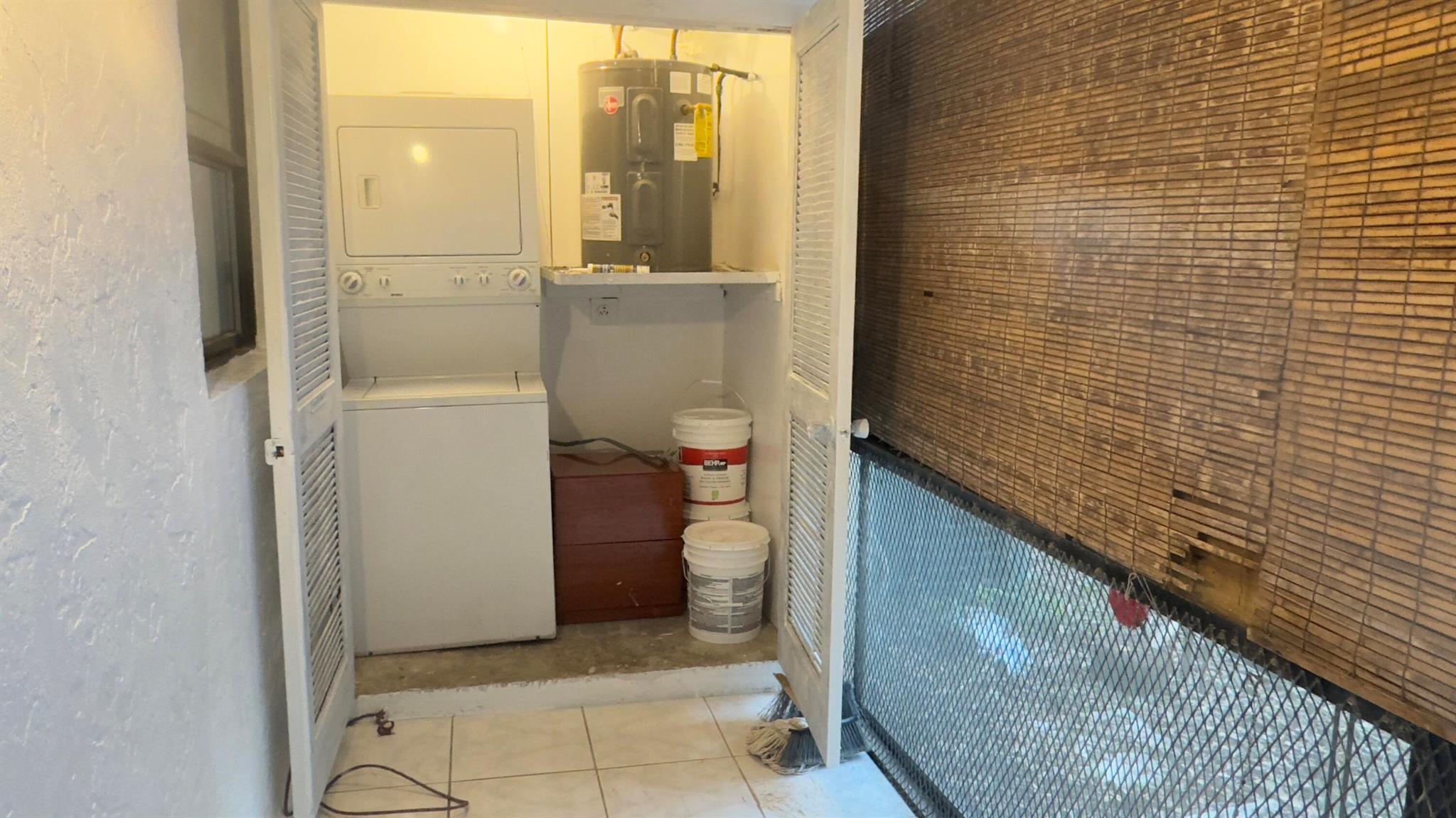 FOUNTAINVIEW CONDO - Residential Lease