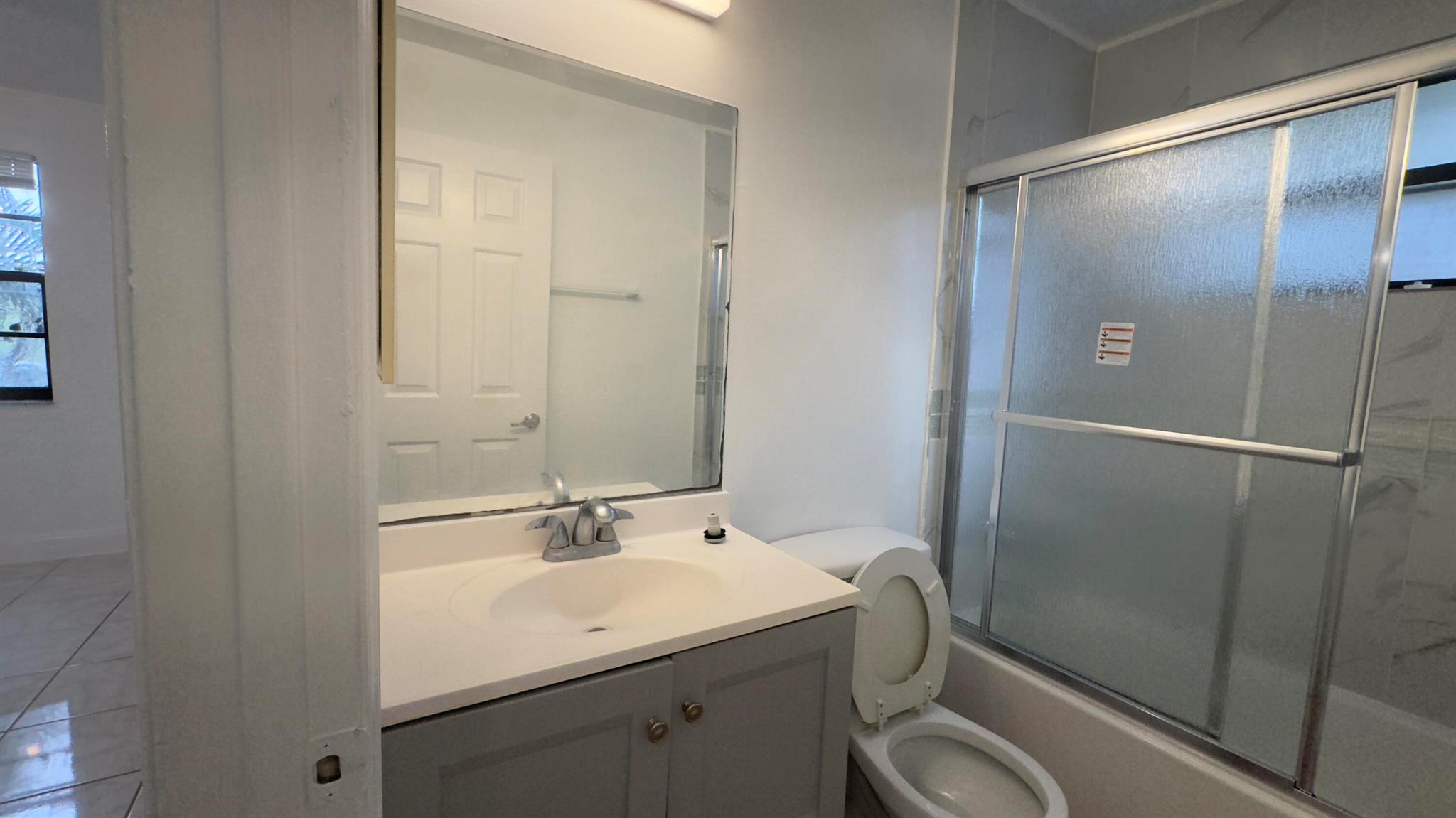 FOUNTAINVIEW CONDO - Residential Lease