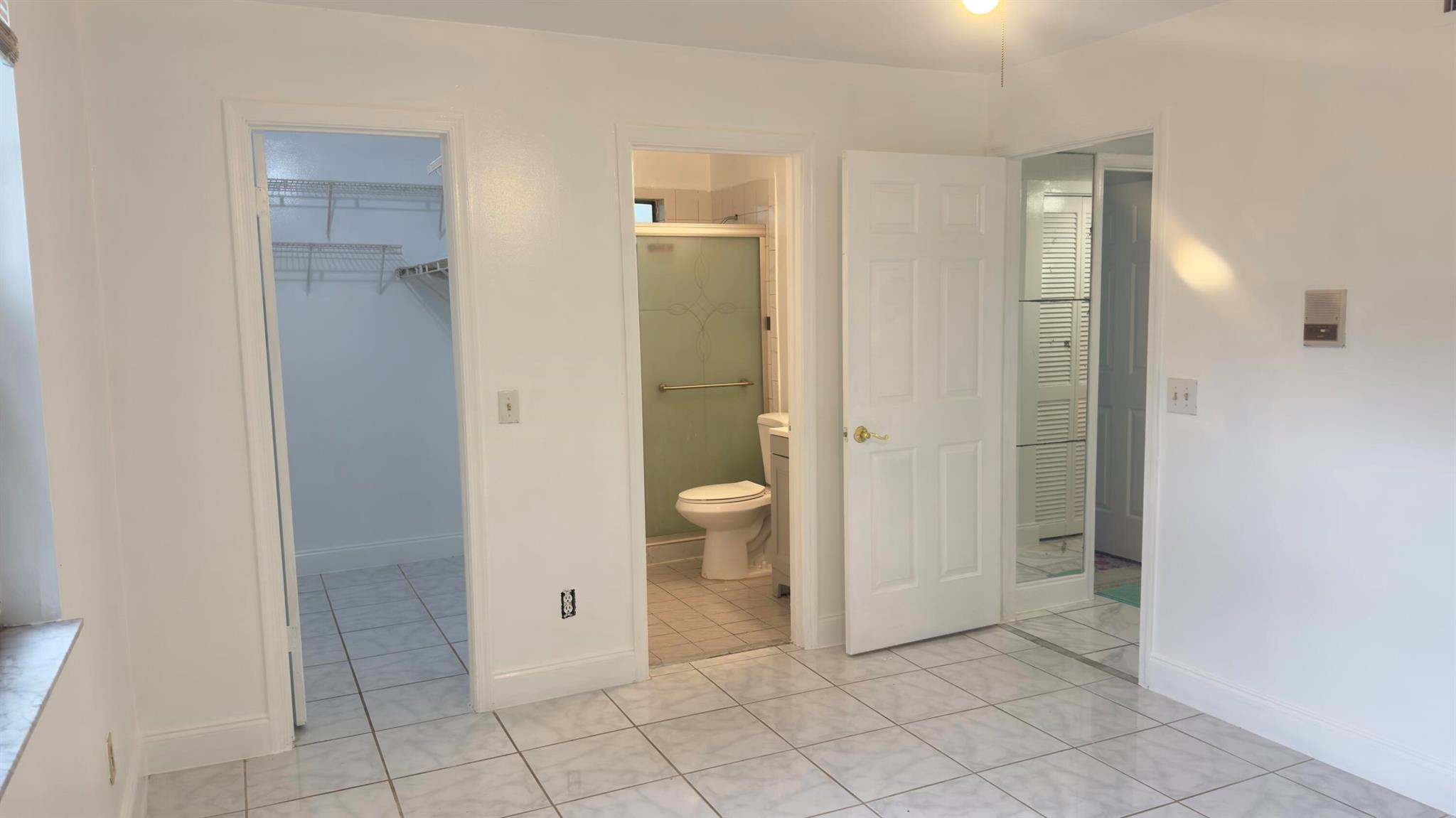 FOUNTAINVIEW CONDO - Residential Lease