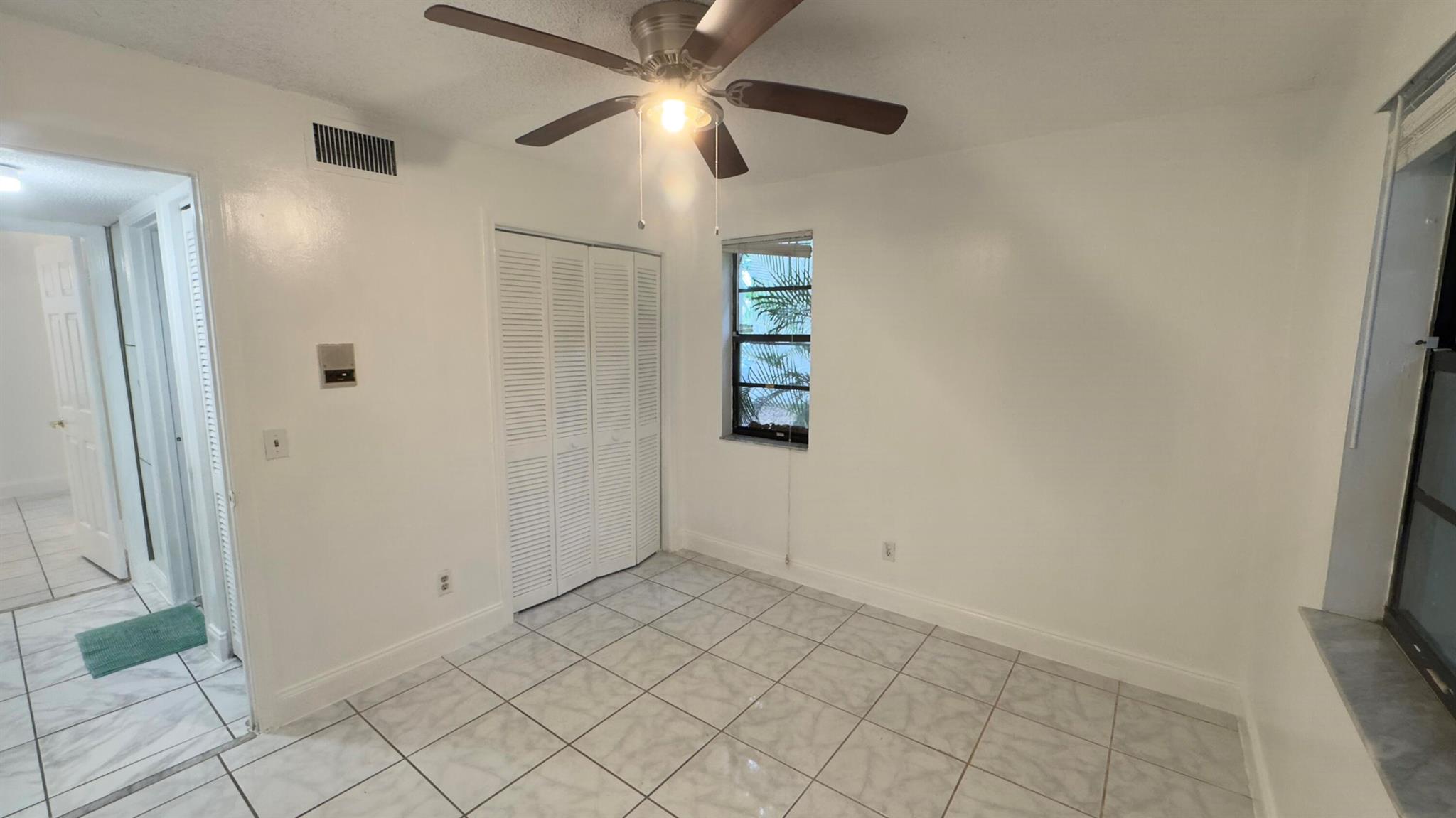 FOUNTAINVIEW CONDO - Residential Lease