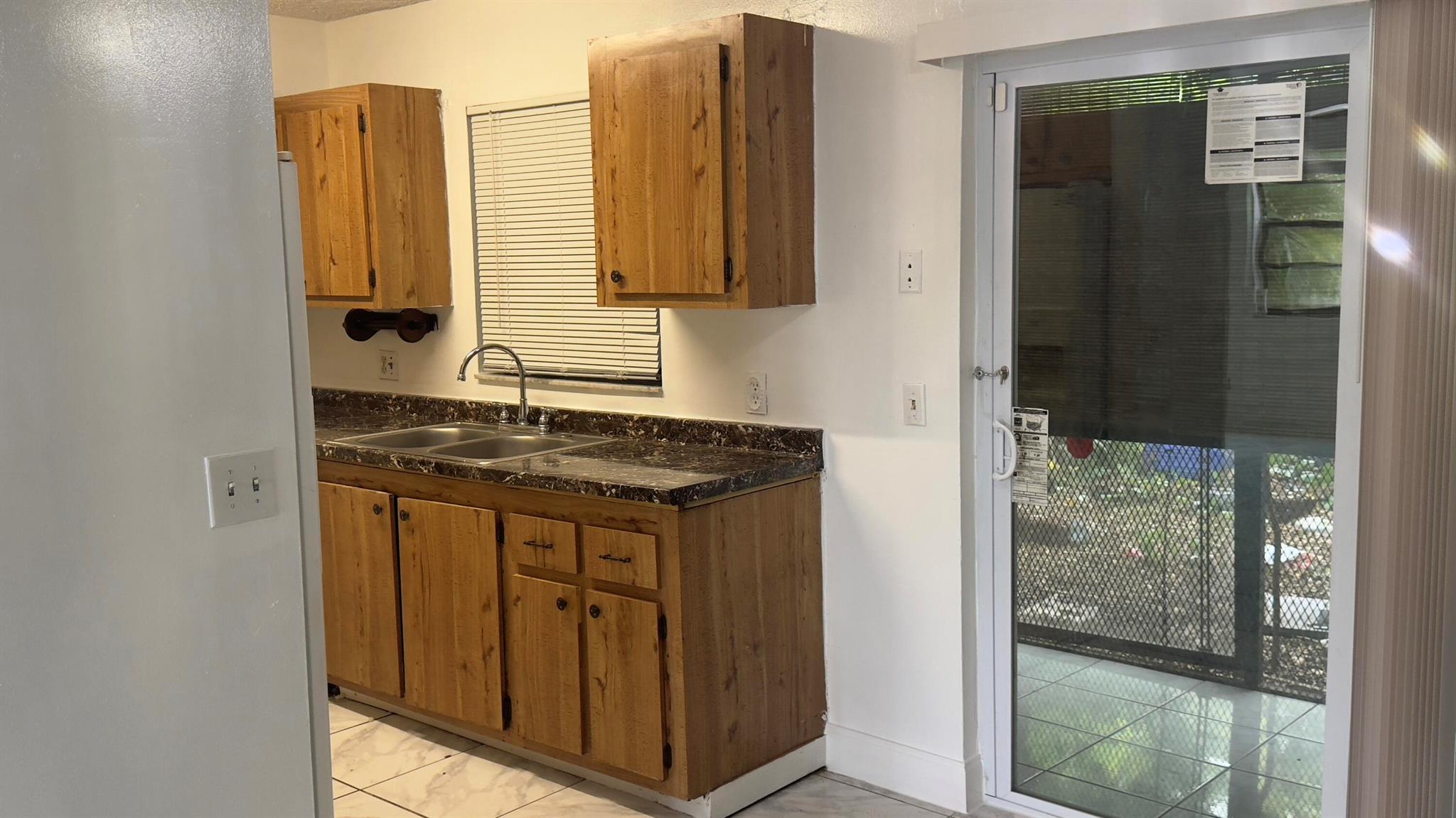 FOUNTAINVIEW CONDO - Residential Lease