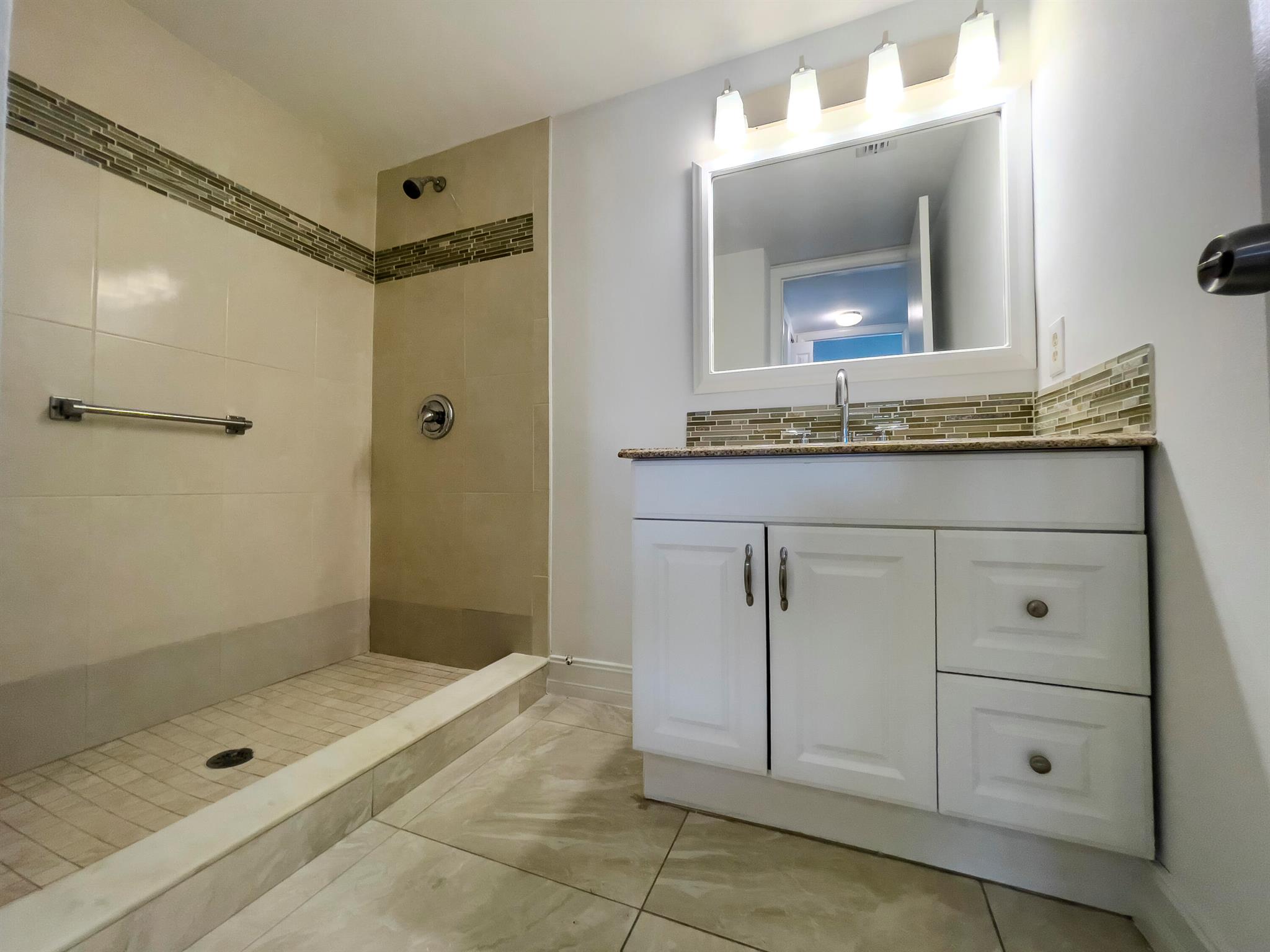 LA PINATA CONDO - Residential Lease