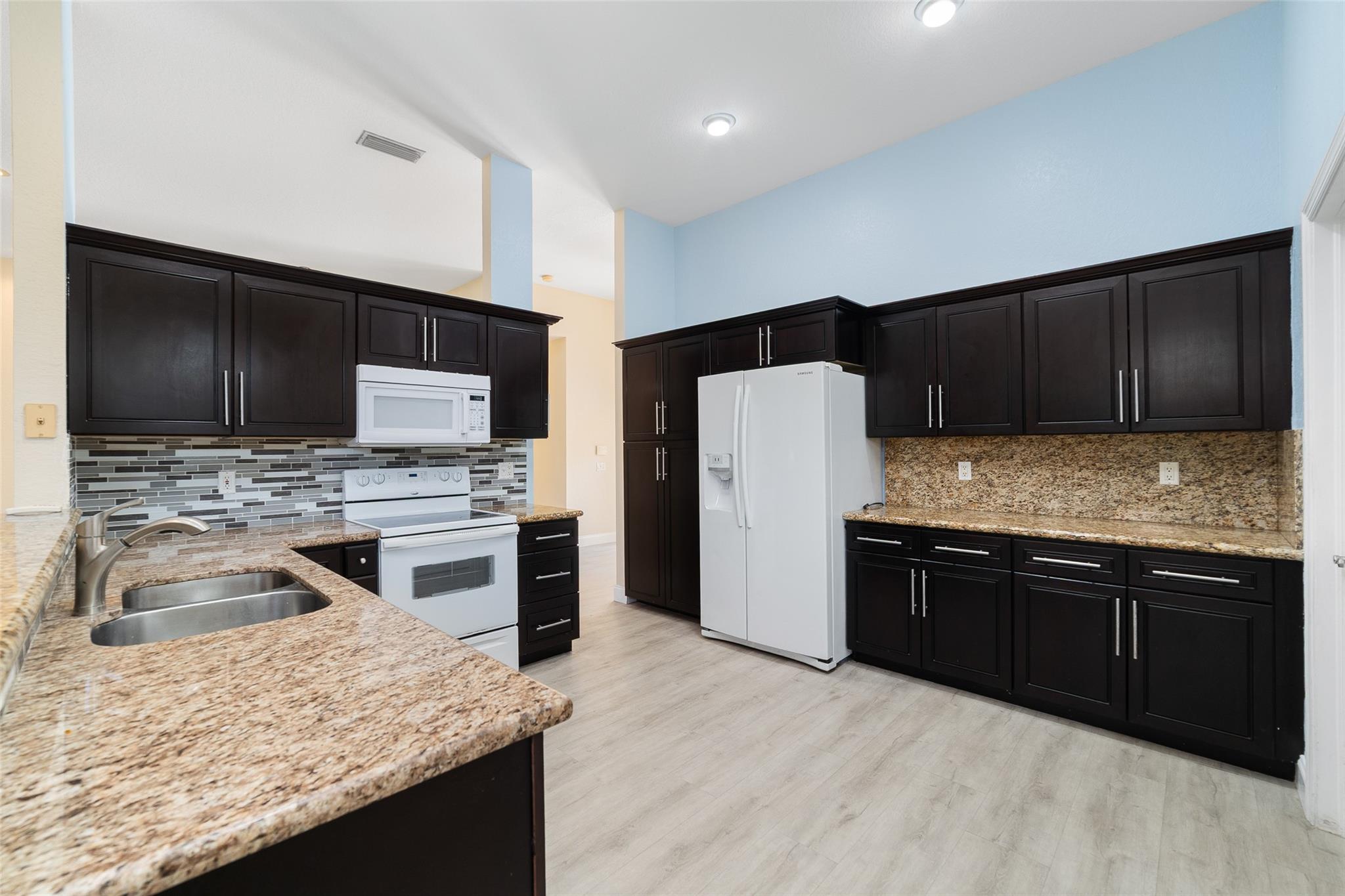CORAL CREEK 146-6 B POR - Residential