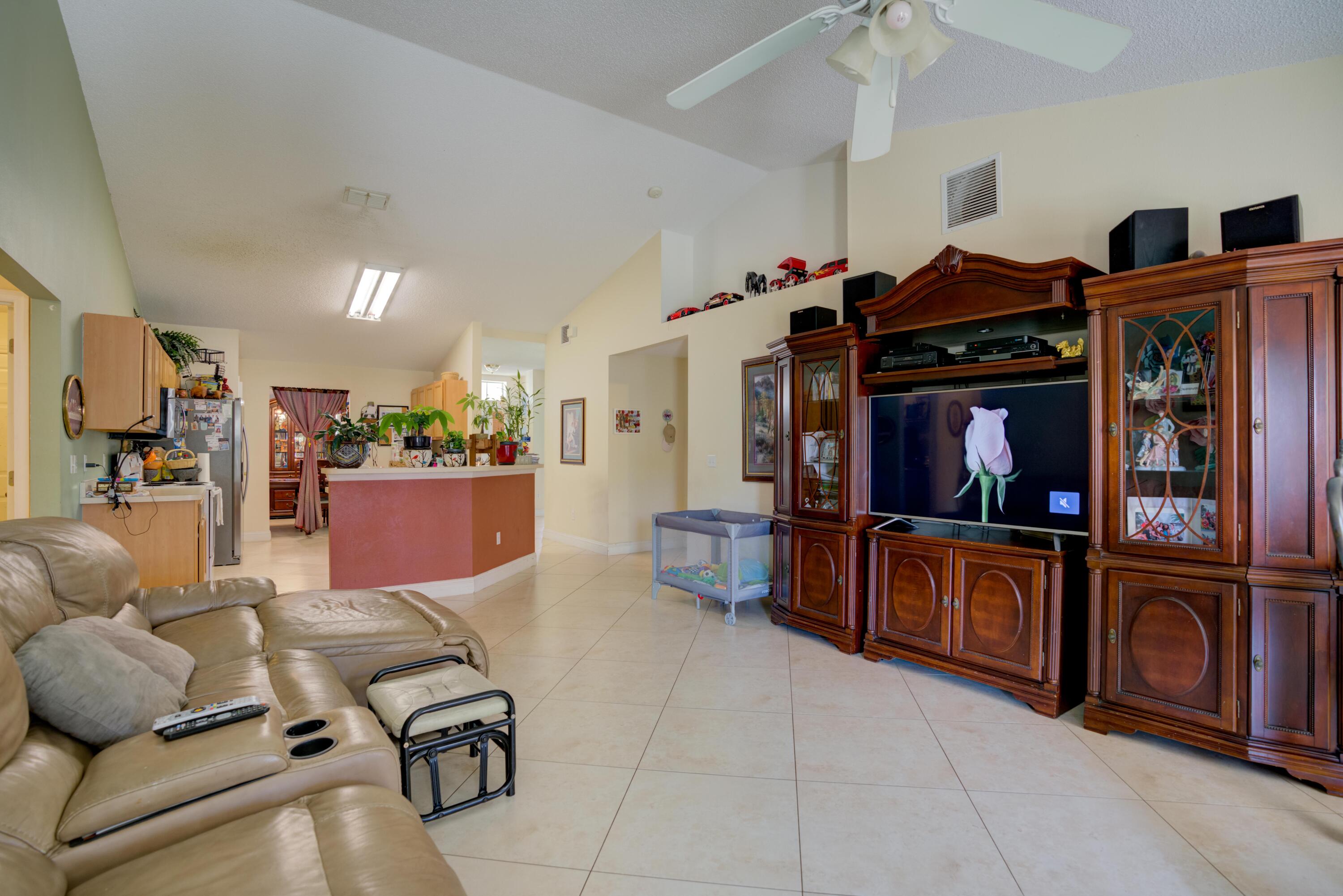 PORT ST LUCIE SECTION 15 - Residential