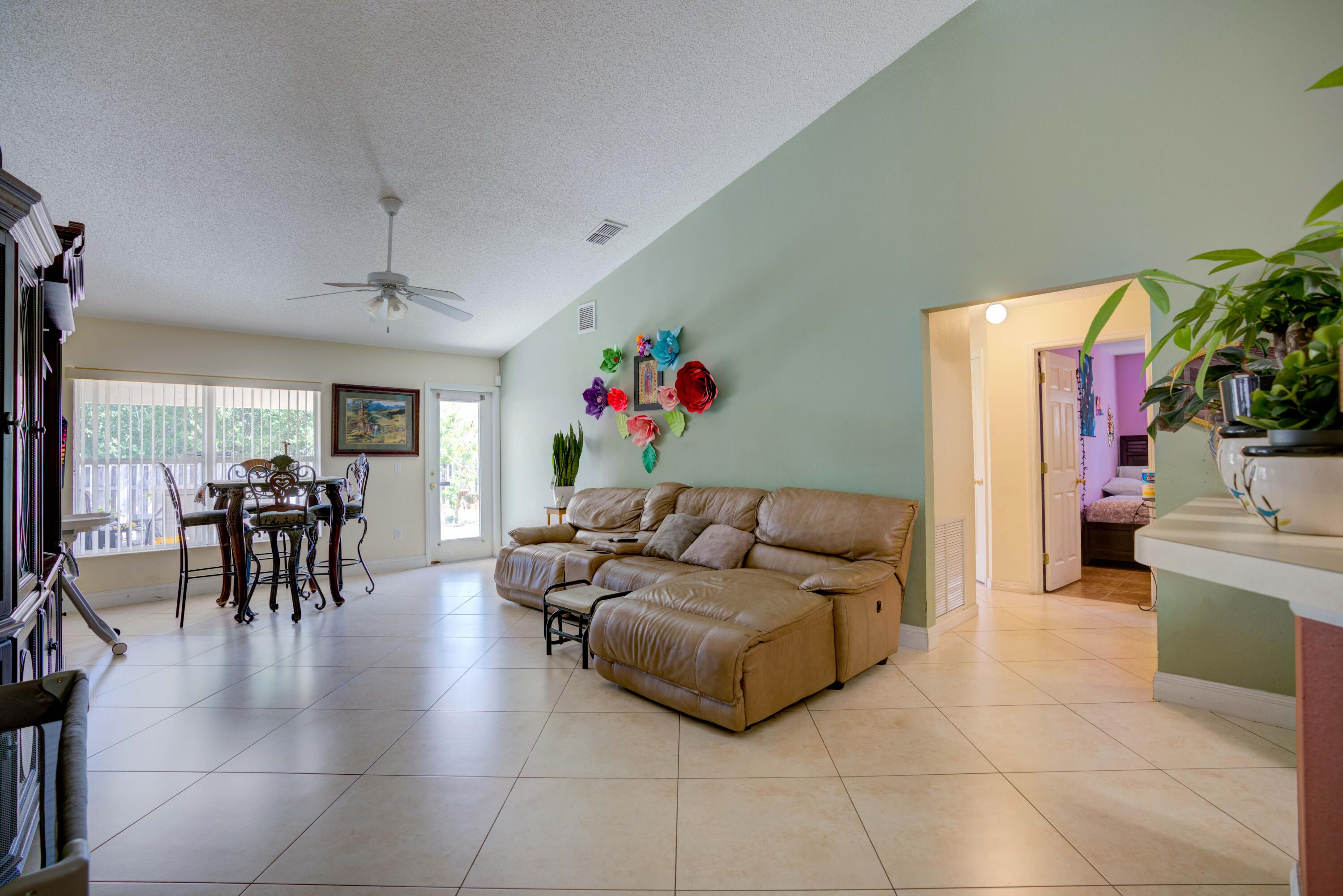 PORT ST LUCIE SECTION 15 - Residential