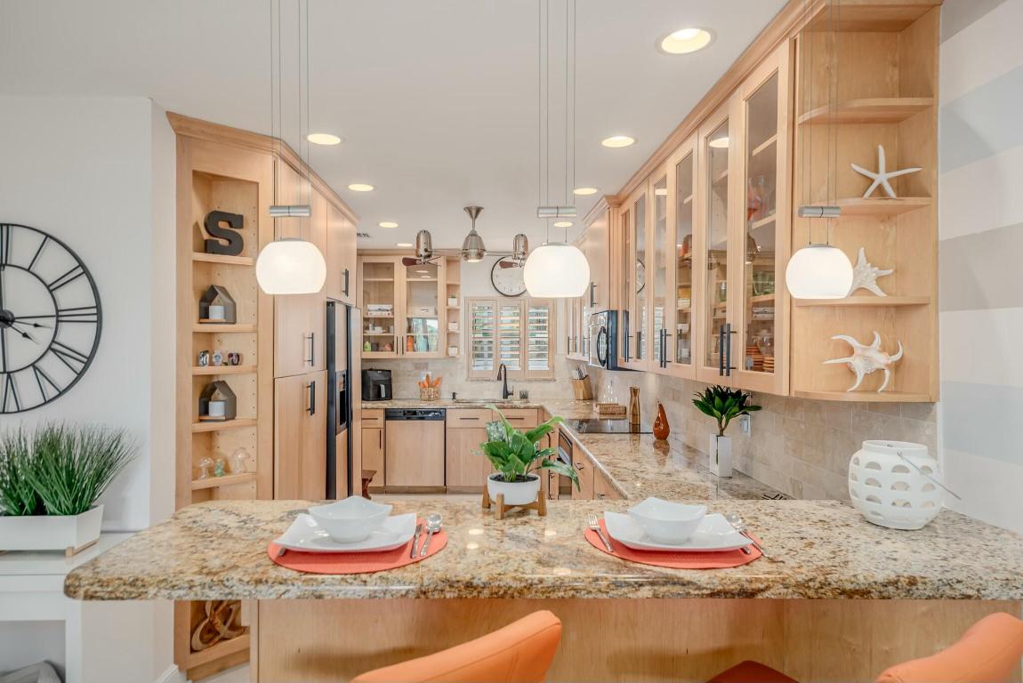 MARINER CAY CONDO - Residential