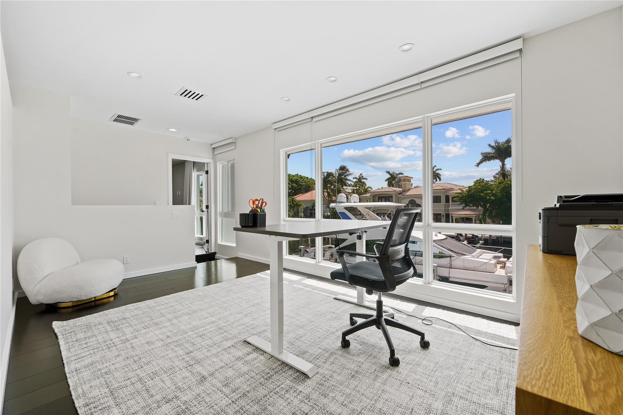 Barcelona Isle 27-10 B - Residential