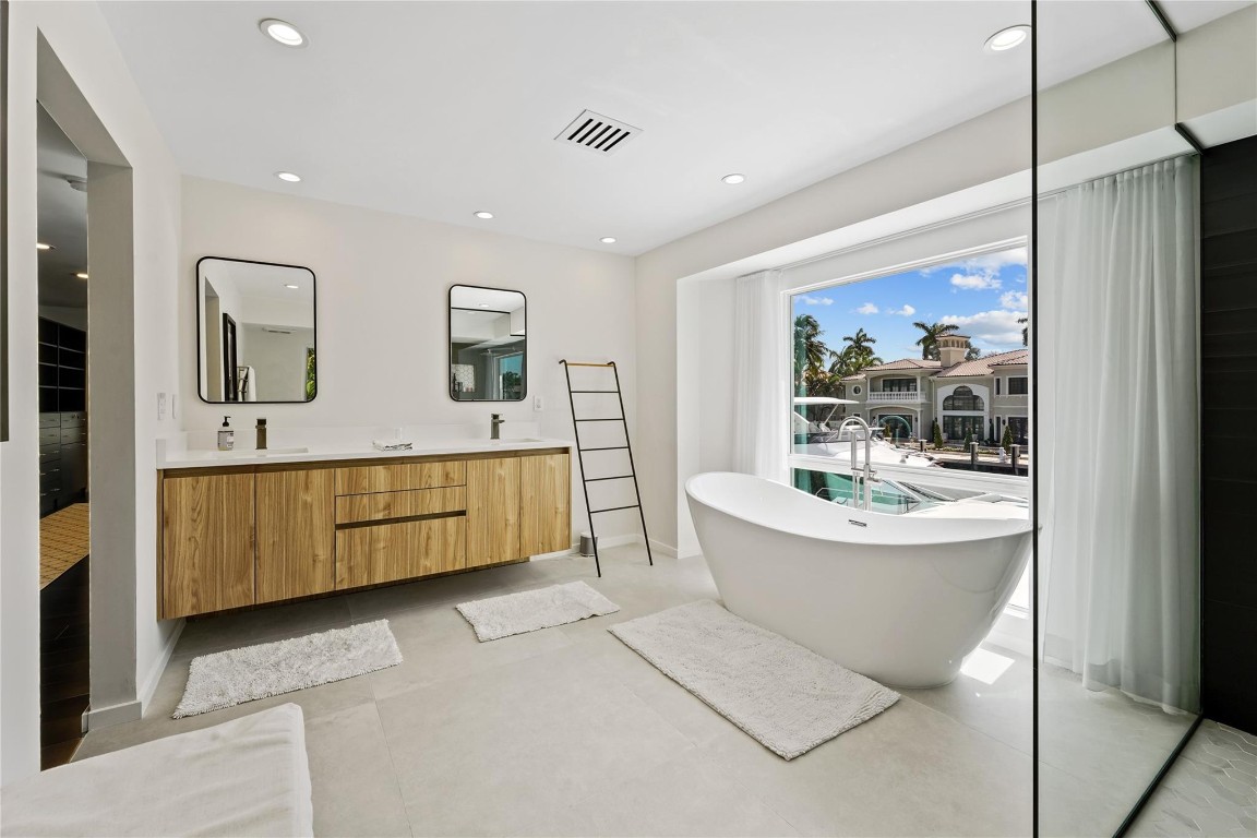 Barcelona Isle 27-10 B - Residential