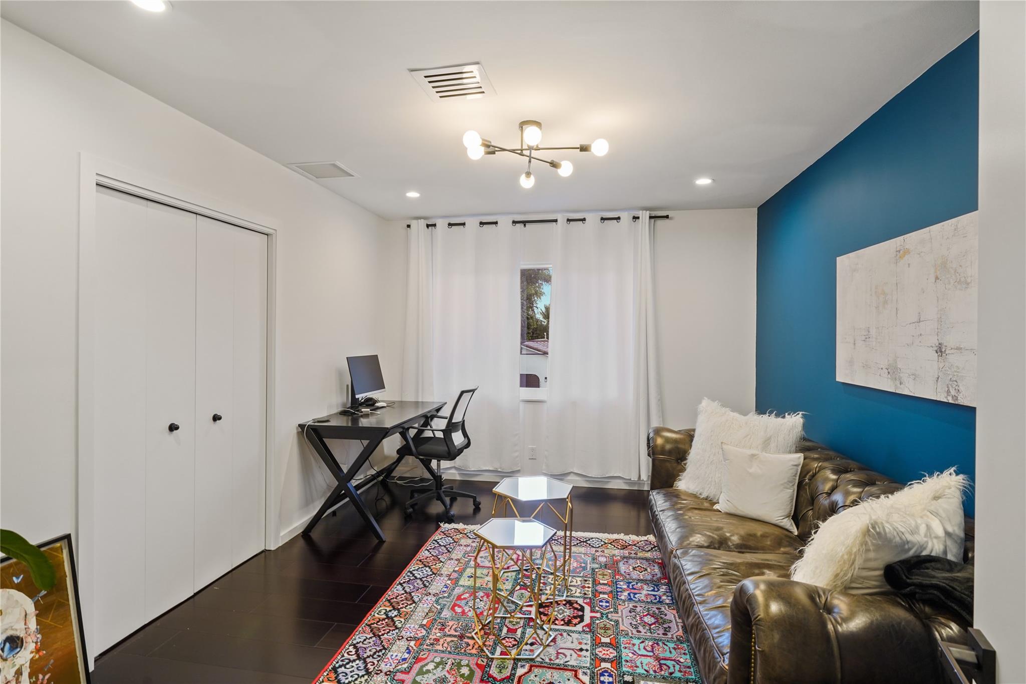 Barcelona Isle 27-10 B - Residential