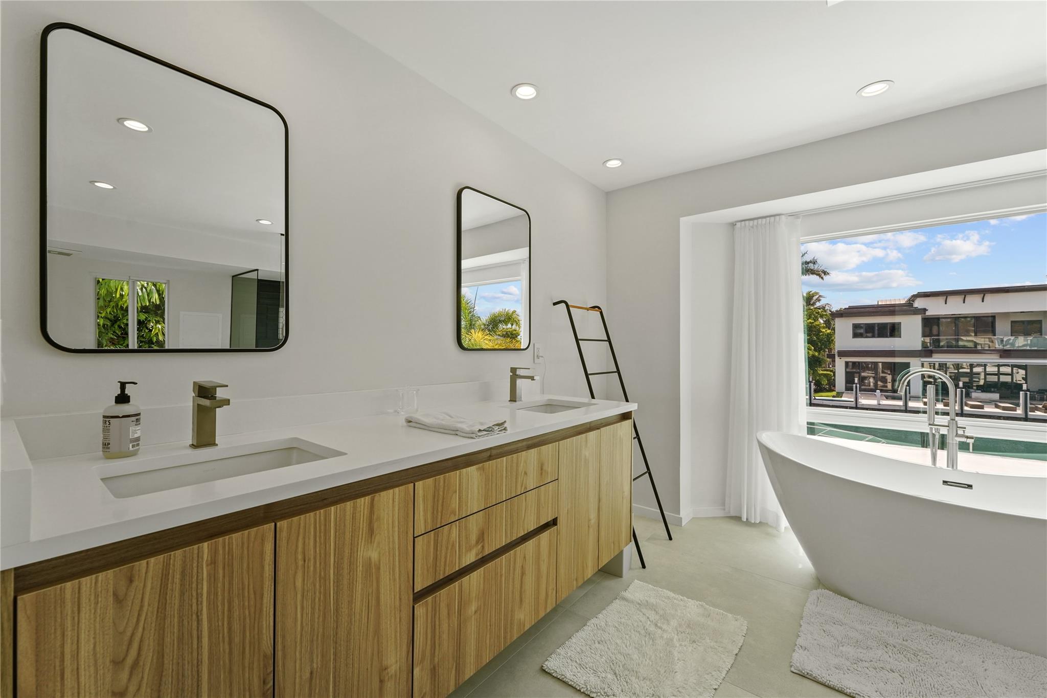 Barcelona Isle 27-10 B - Residential