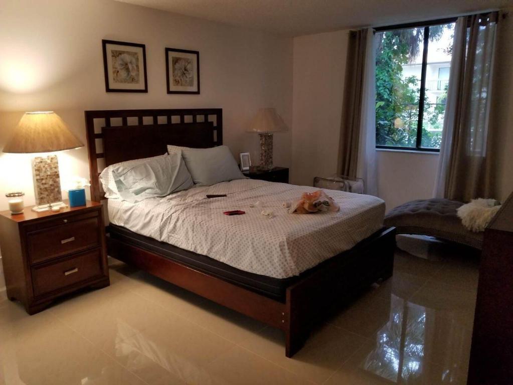 VISTA GARDENS I CONDO - Residential