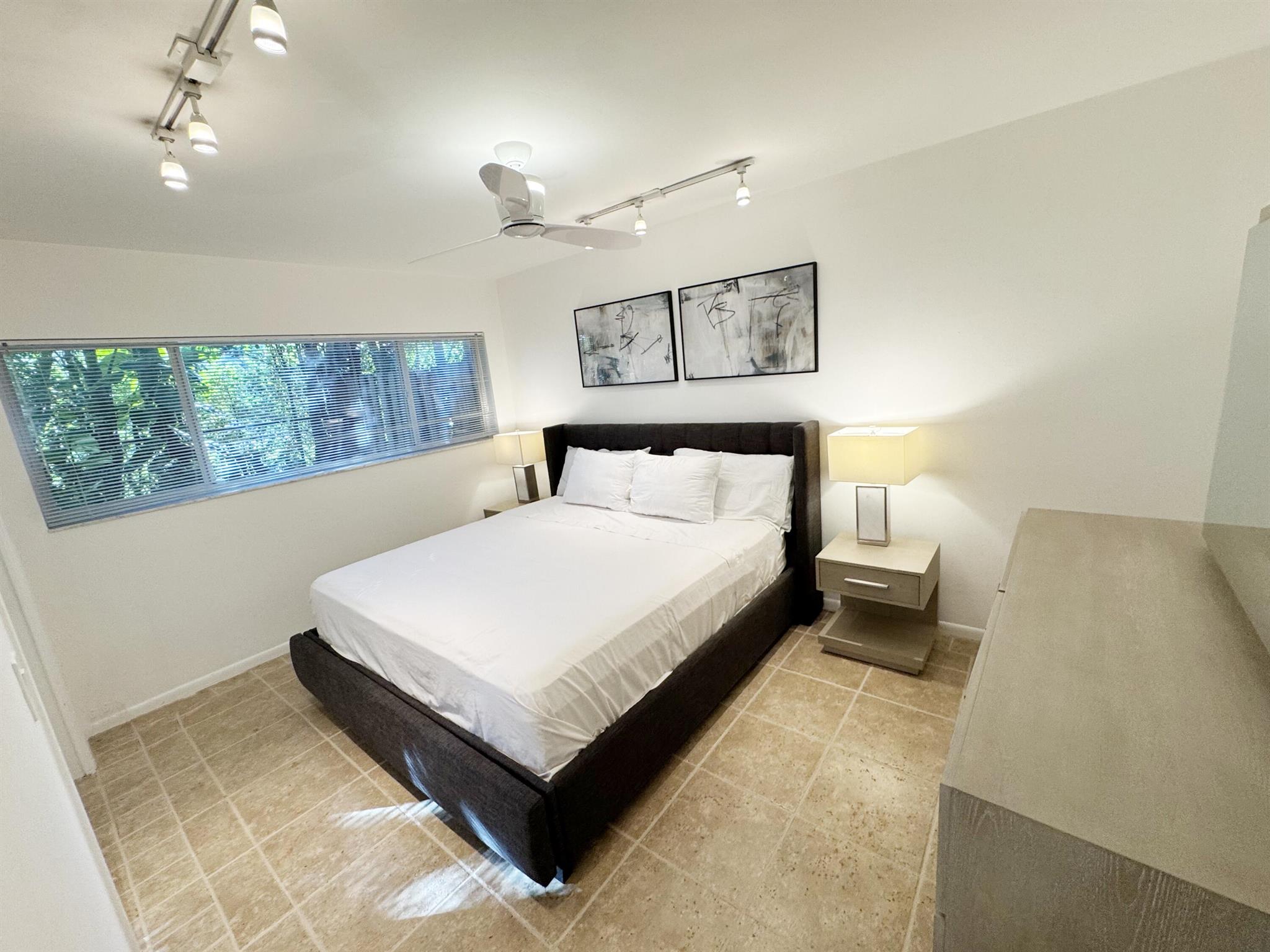 TWO THIRTY FOUR OLEANDER - Residential Lease