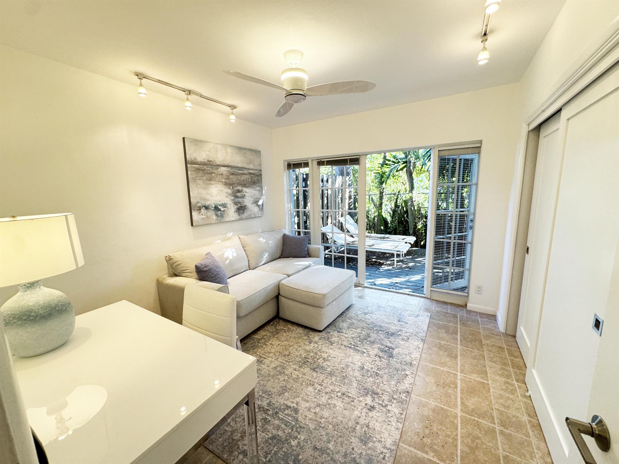 TWO THIRTY FOUR OLEANDER - Residential Lease