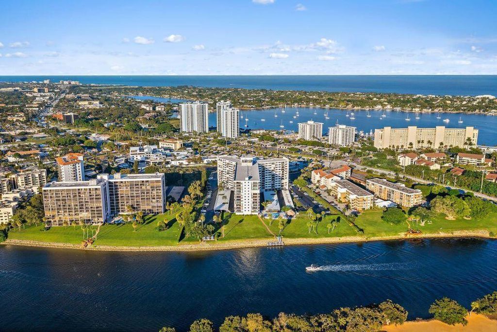 Photo of 336 Golfview Road #1107, North Palm Beach, FL 33408 (MLS # R10772635)