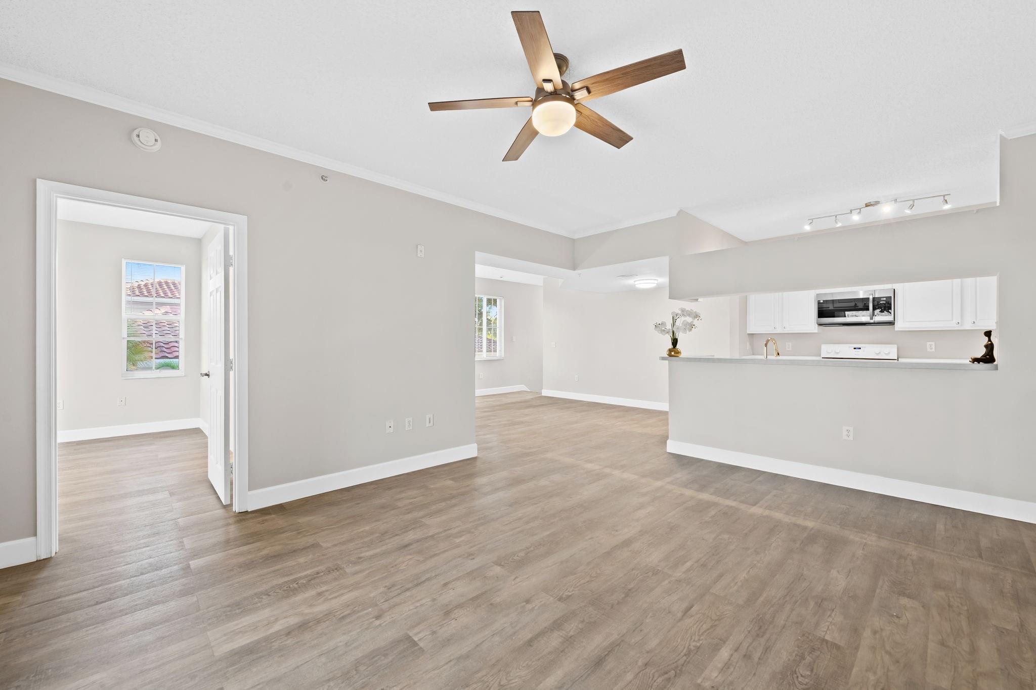 PALMS POINT CONDO - Residential Lease