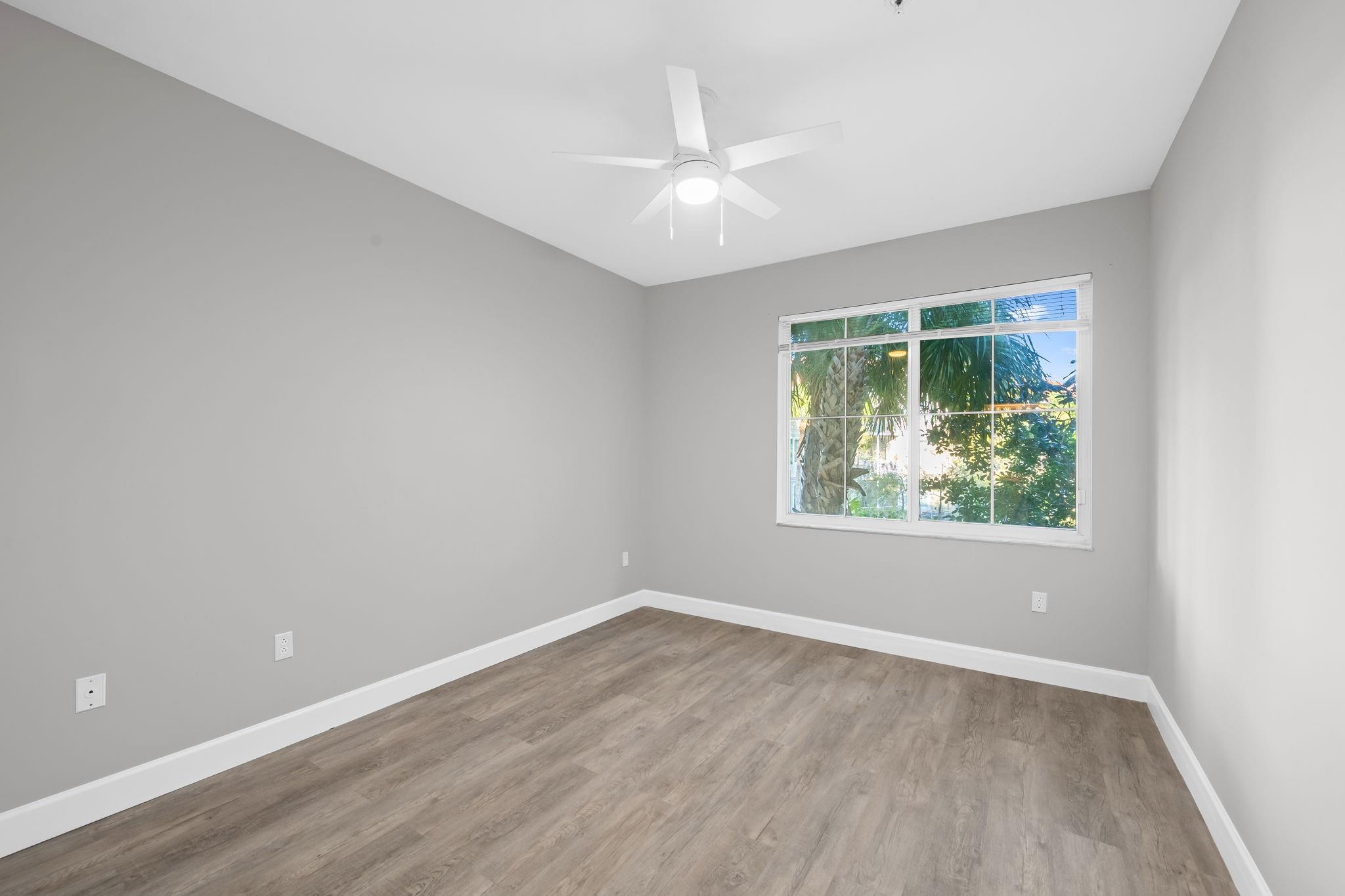 PALMS POINT CONDO - Residential Lease