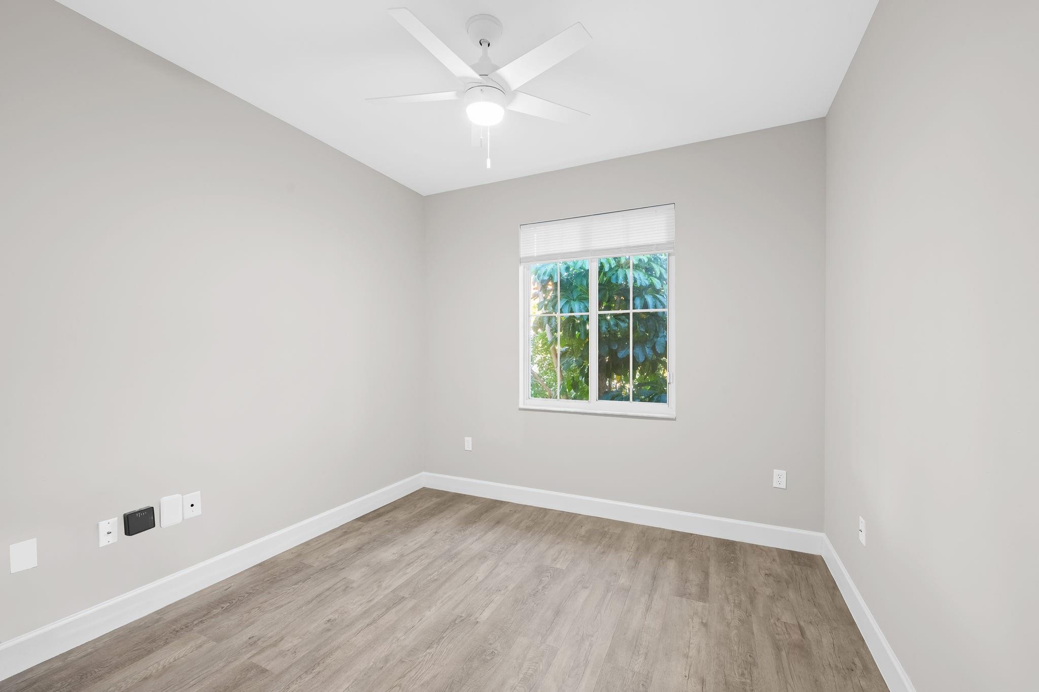 PALMS POINT CONDO - Residential Lease