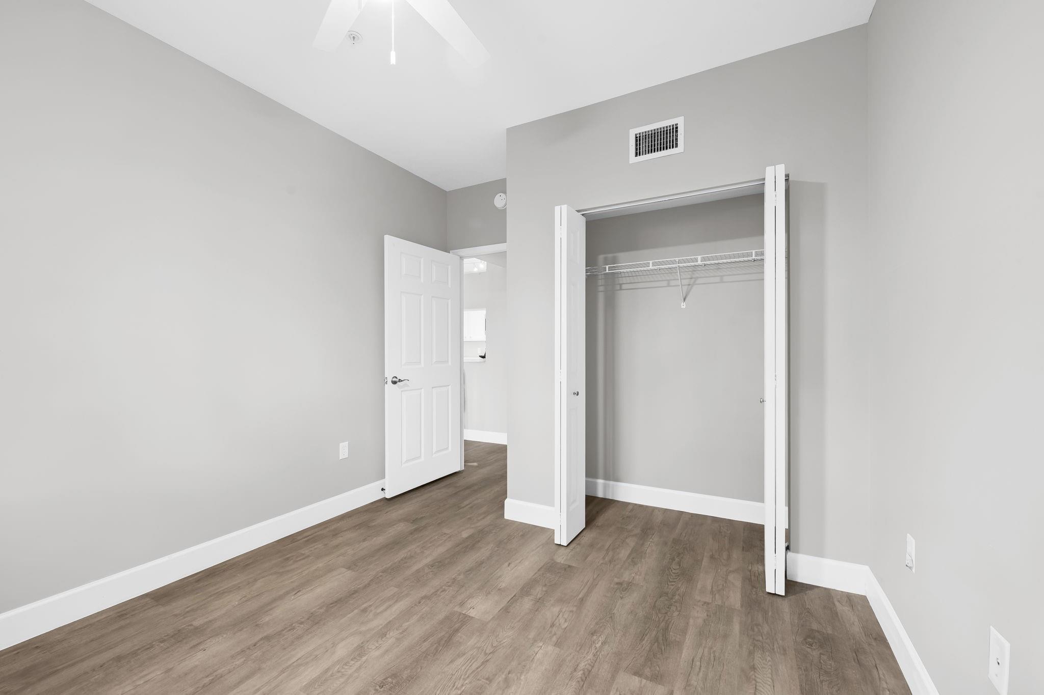 PALMS POINT CONDO - Residential Lease