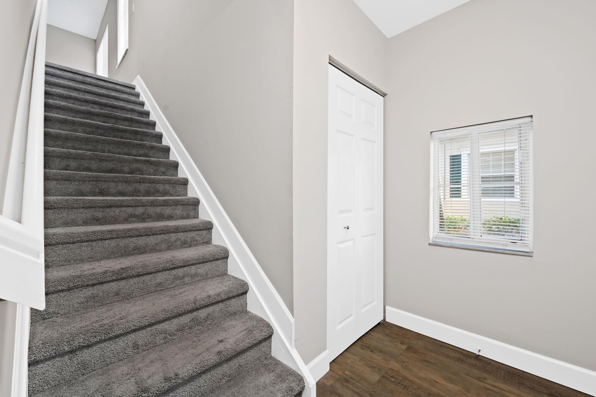 PALMS POINT CONDO - Residential Lease