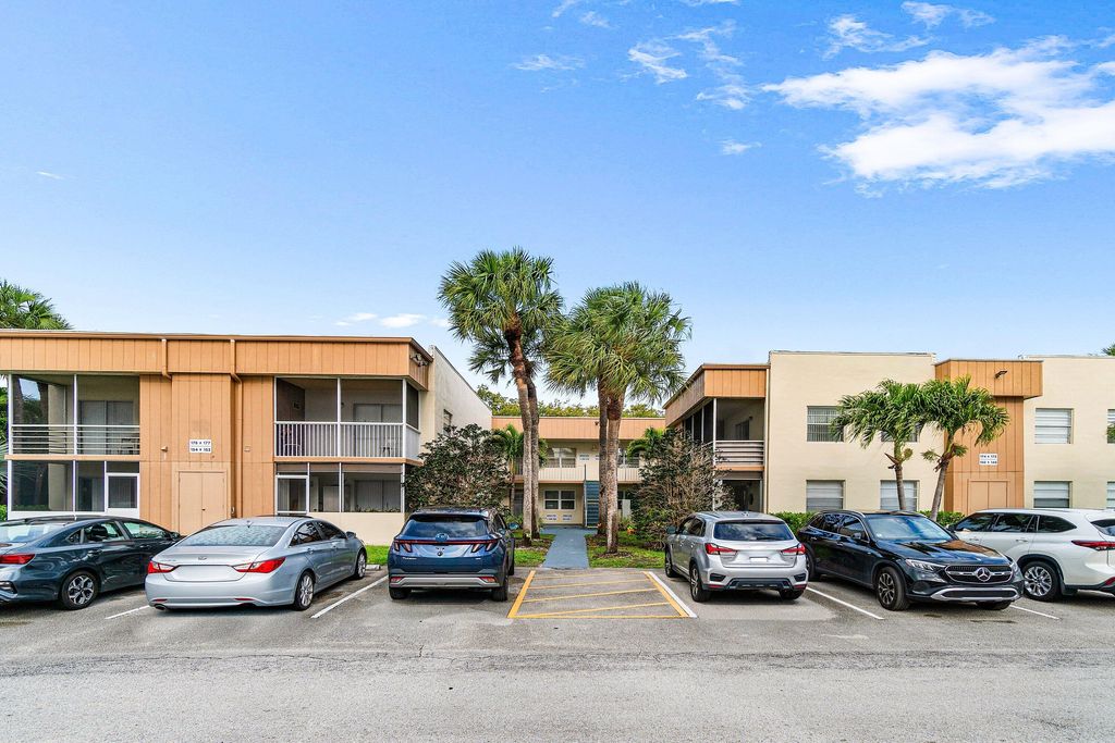 Photo of 154 Piedmont D, Delray Beach, FL 33484 (MLS # B26010980)