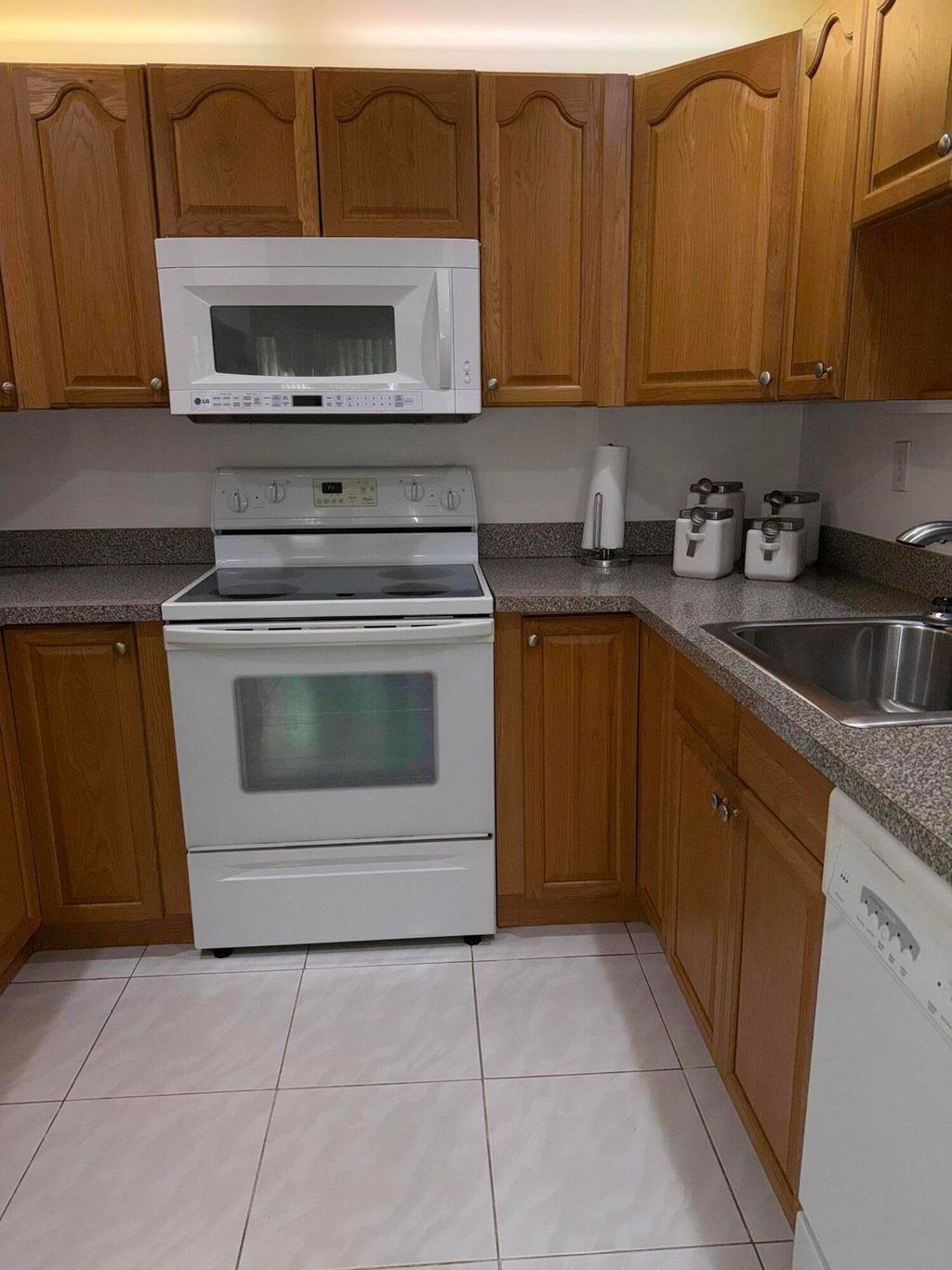 Photo of 154 Piedmont D, Delray Beach, FL 33484 (MLS # B26010980)