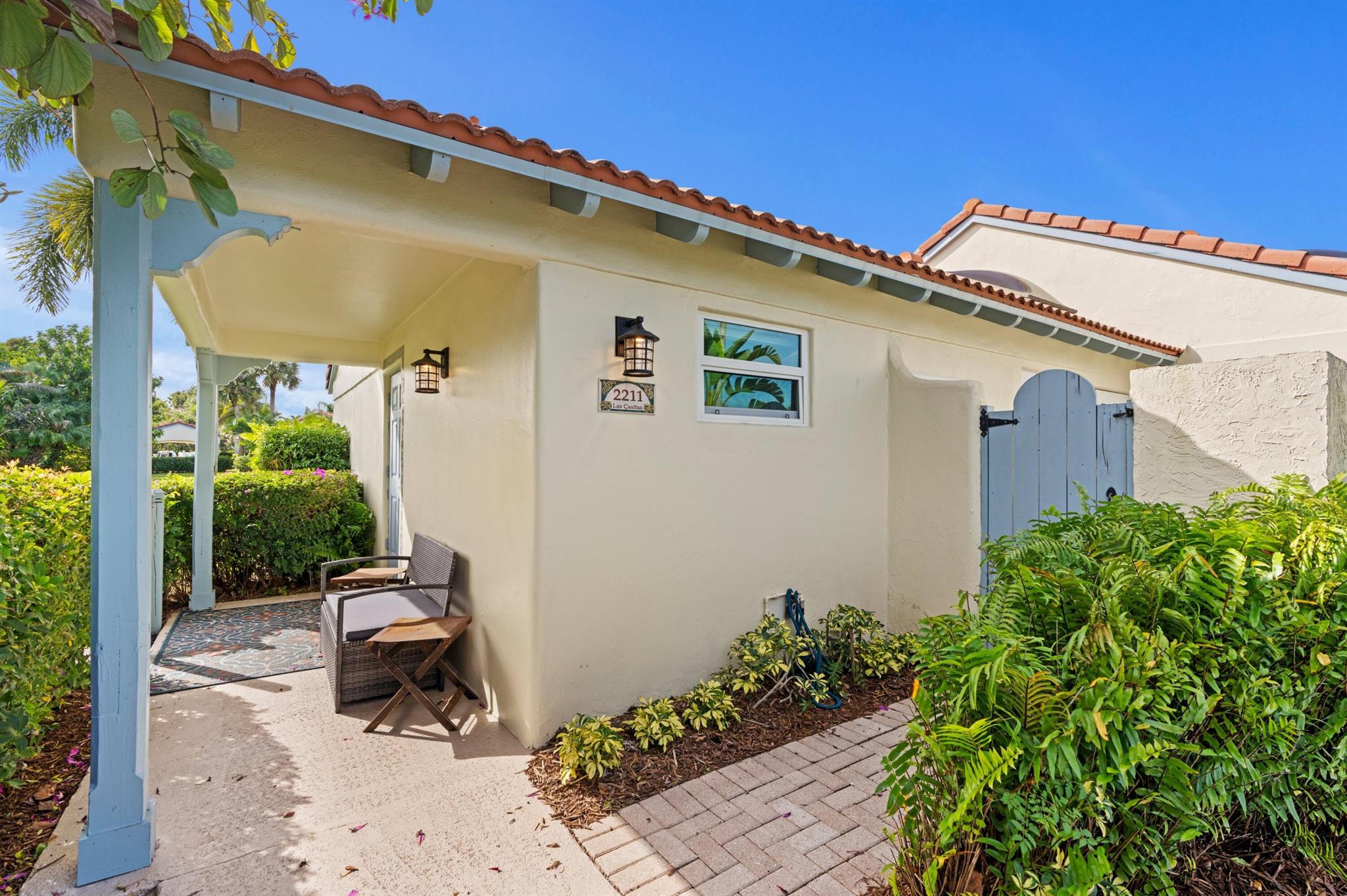 2211 Las Casitas Drive