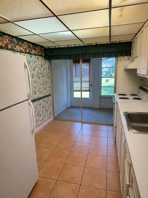 7500 NW 5TH Place 104