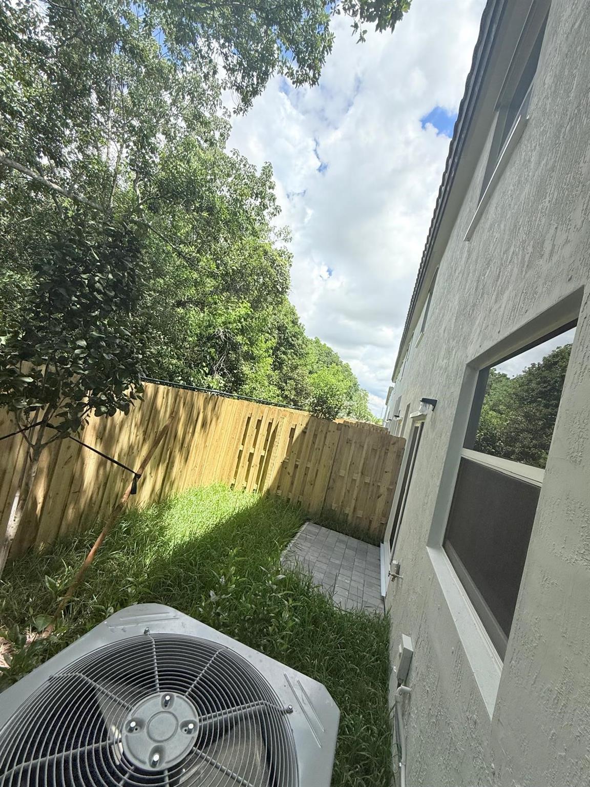 LE JARDINE BY LENNAR - Residential Lease