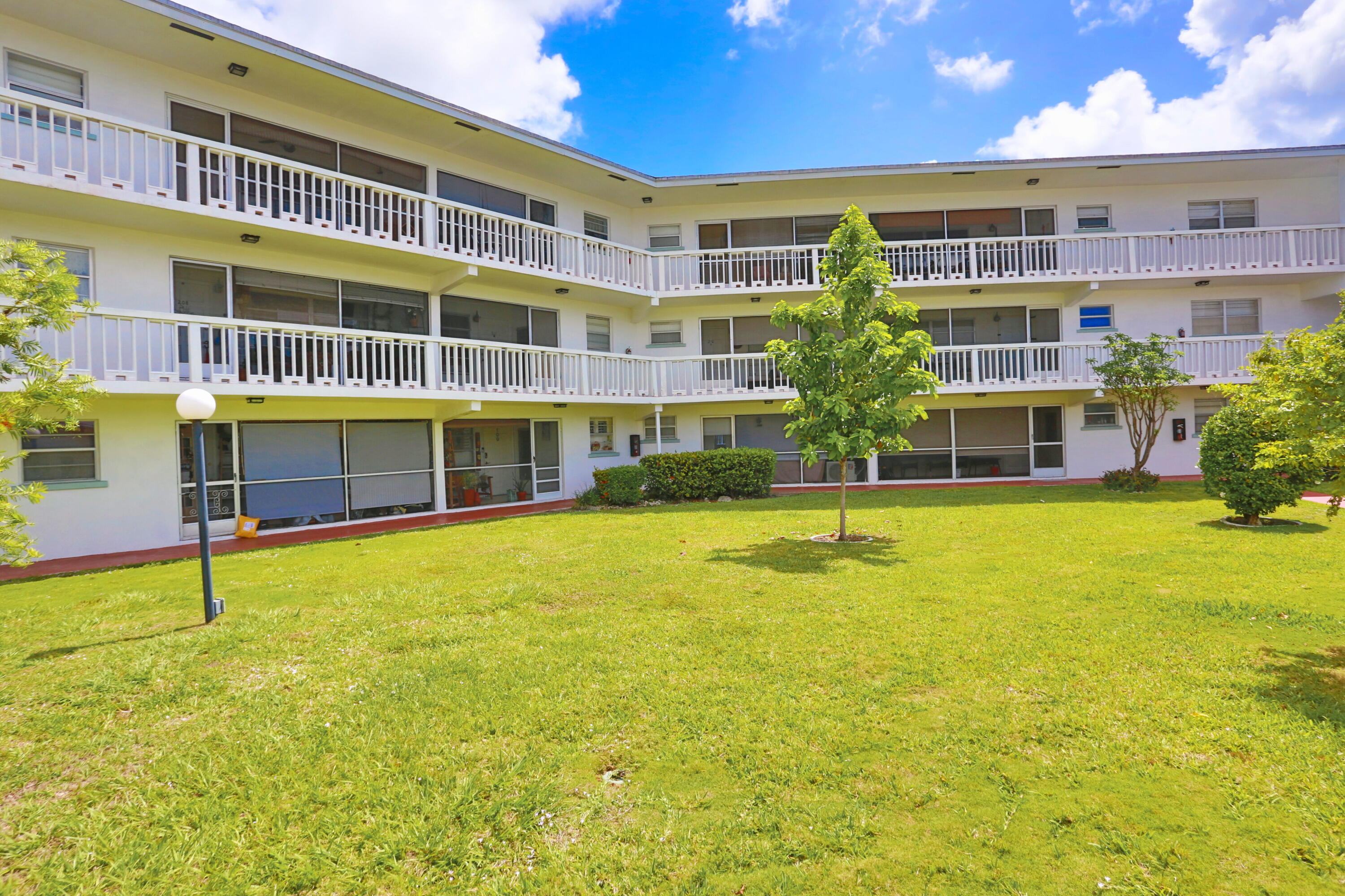 GARDEN ISLES APARTMENTS 1 CONDO - Residential