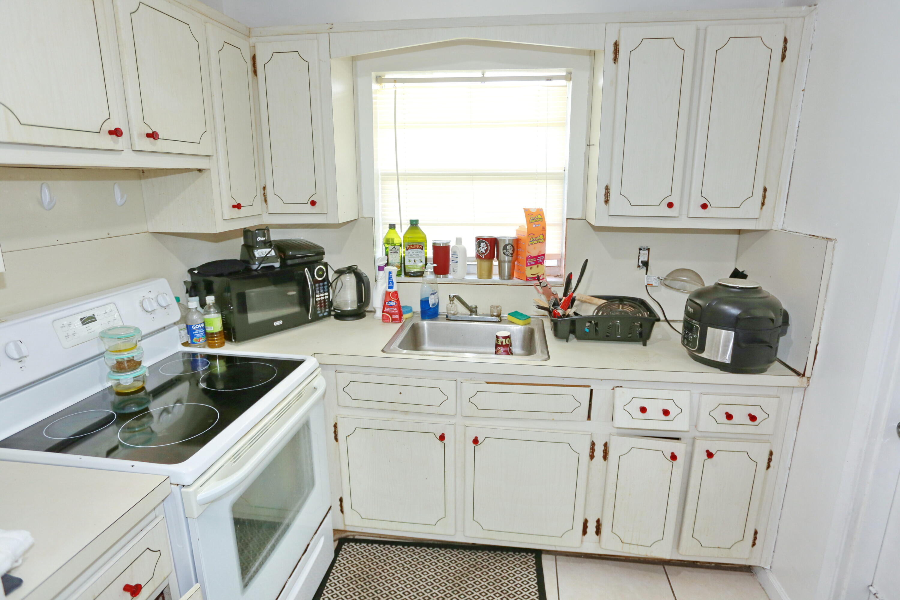 GARDEN ISLES APARTMENTS 1 CONDO - Residential