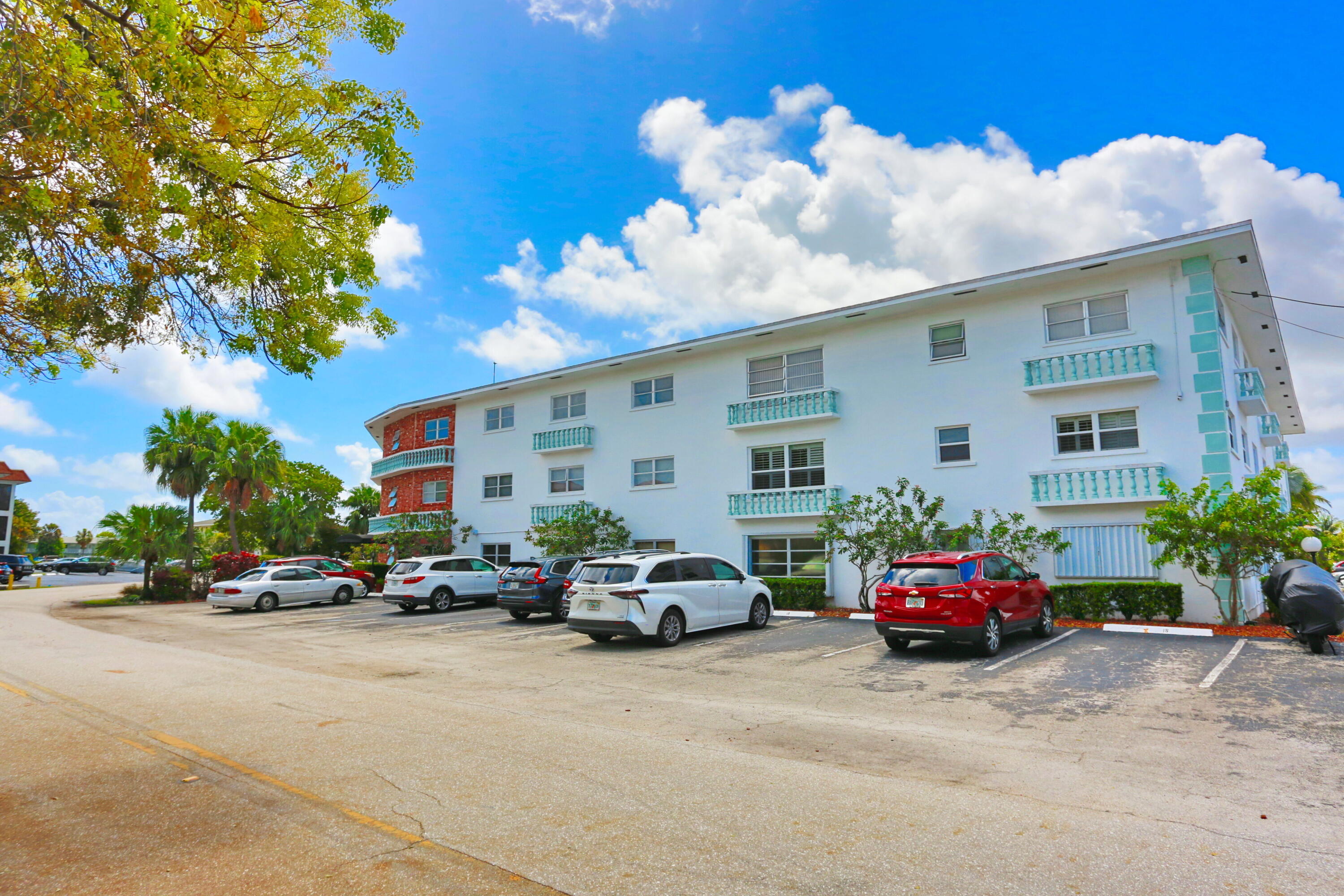 GARDEN ISLES APARTMENTS 1 CONDO - Residential