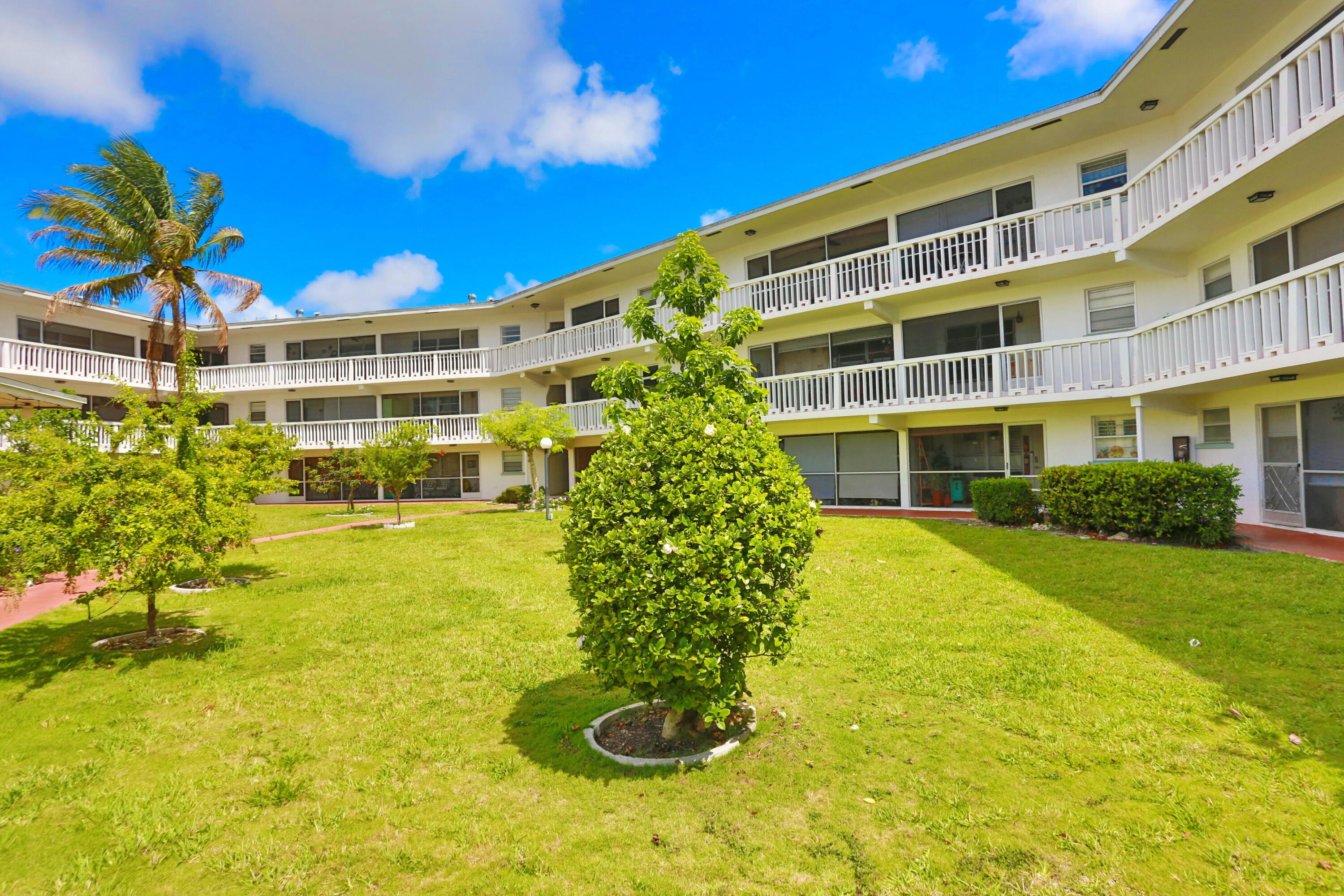 GARDEN ISLES APARTMENTS 1 CONDO - Residential