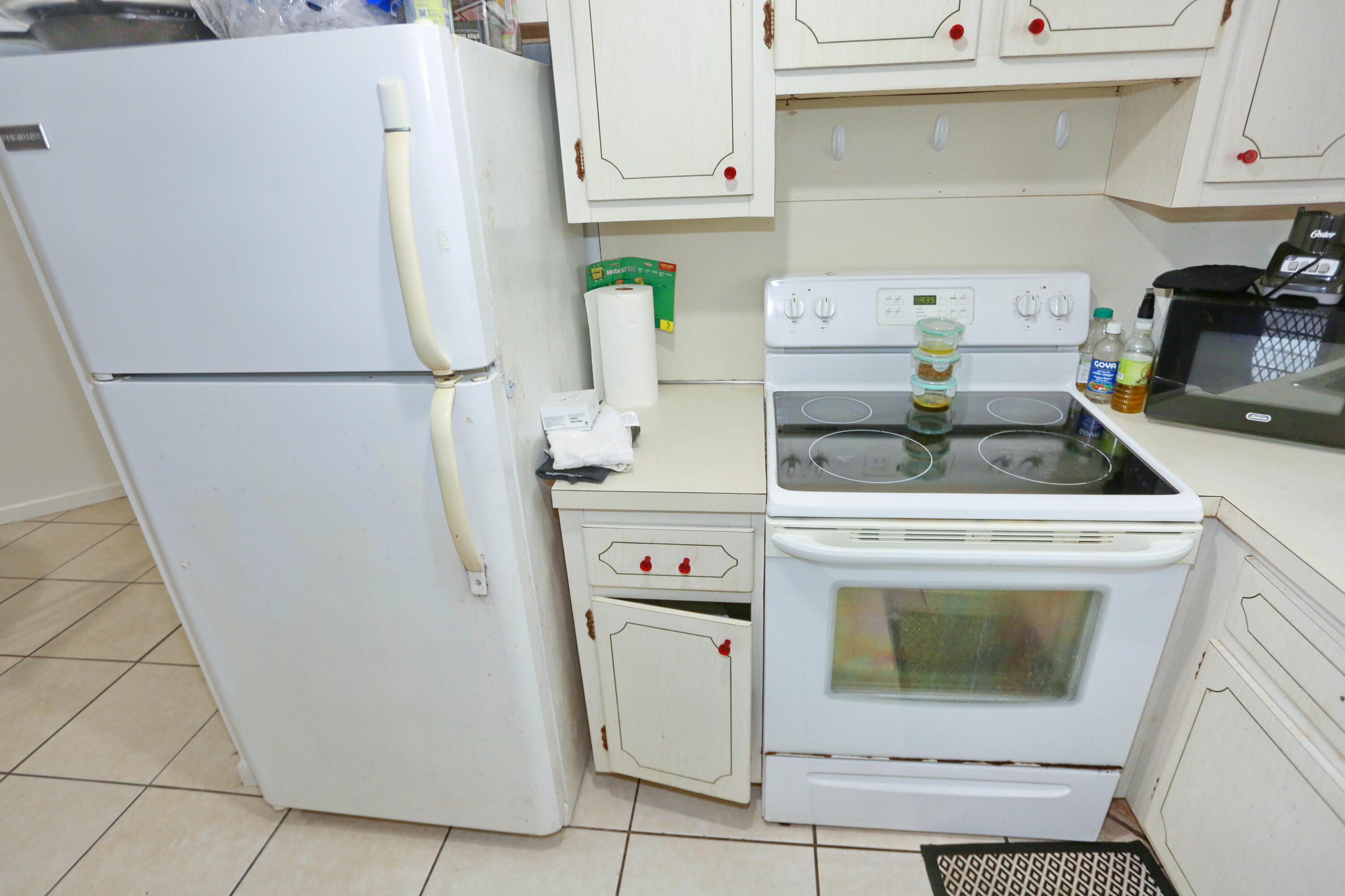 GARDEN ISLES APARTMENTS 1 CONDO - Residential