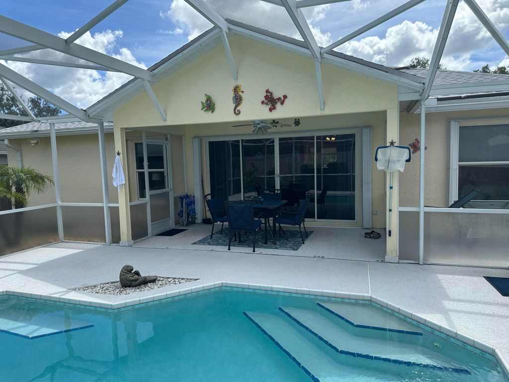 Photo of 1508 SE Crowberry Drive, Port Saint Lucie, FL 34983 (MLS # R10999827)