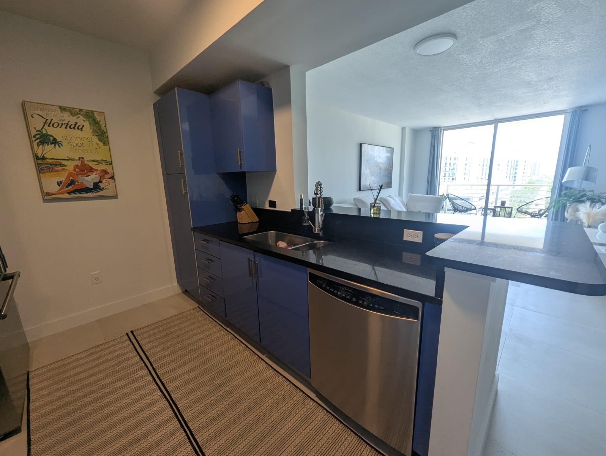 Venture At Aventura East - Residential Lease