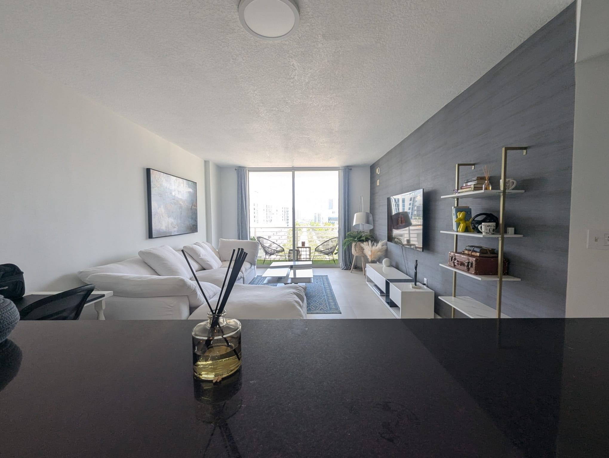 Venture At Aventura East - Residential Lease