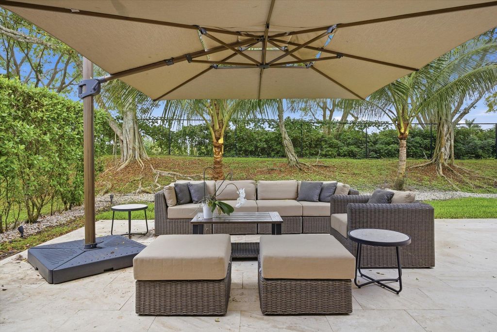 Photo of 19518 S Whitewater Avenue, Weston, FL 33332 (MLS # B26030231)
