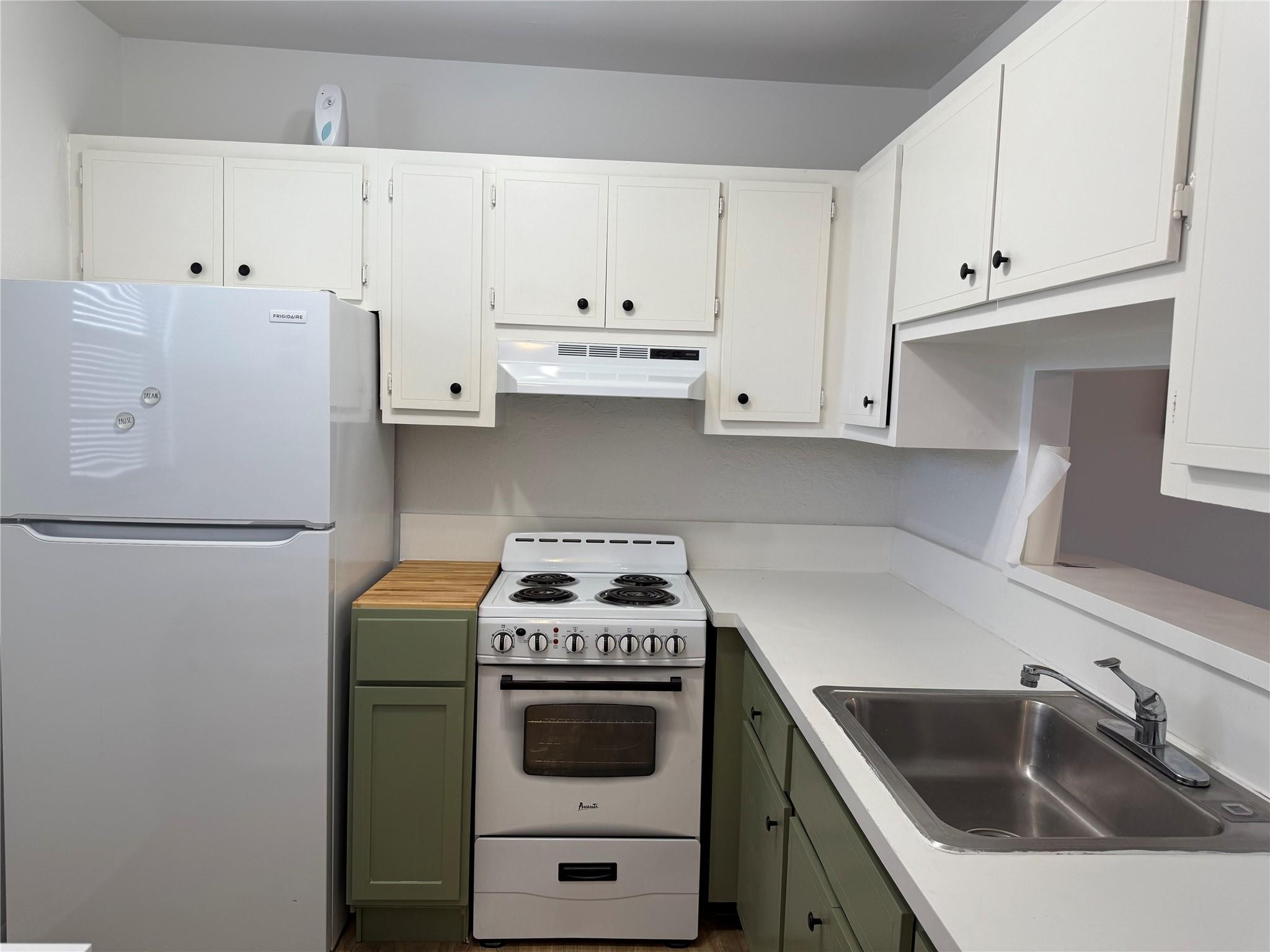 4411 NW 16th Street F204