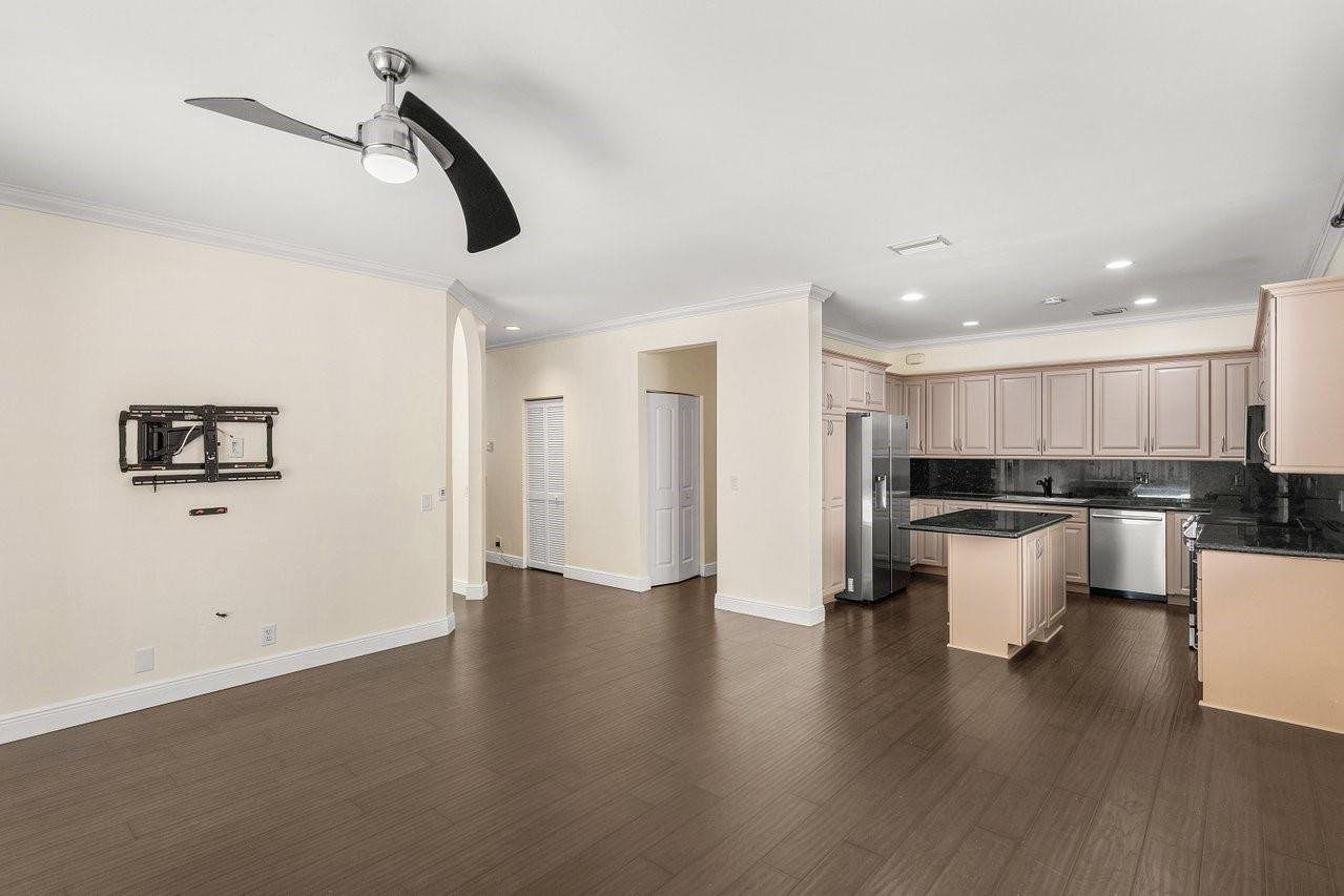 SECTOR 6 EAST - Residential