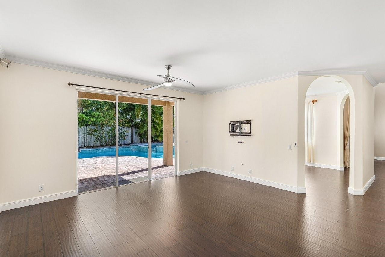 SECTOR 6 EAST - Residential