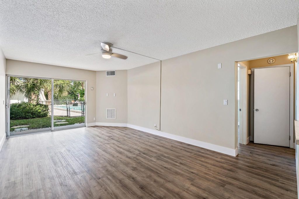 Photo of 148 Yacht Club Drive #1, North Palm Beach, FL 33408 (MLS # R10902267)