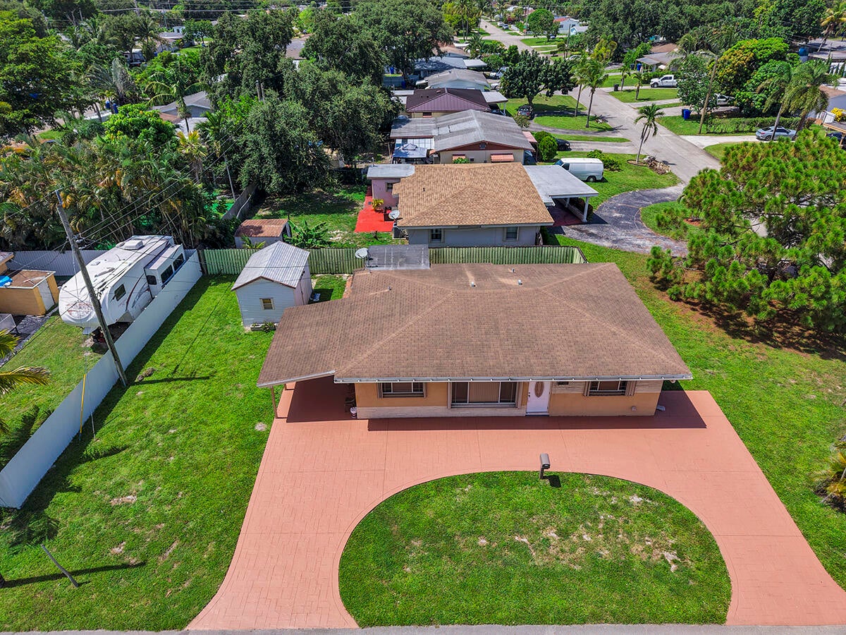 2100 N 57TH Avenue, Hollywood FL 33021